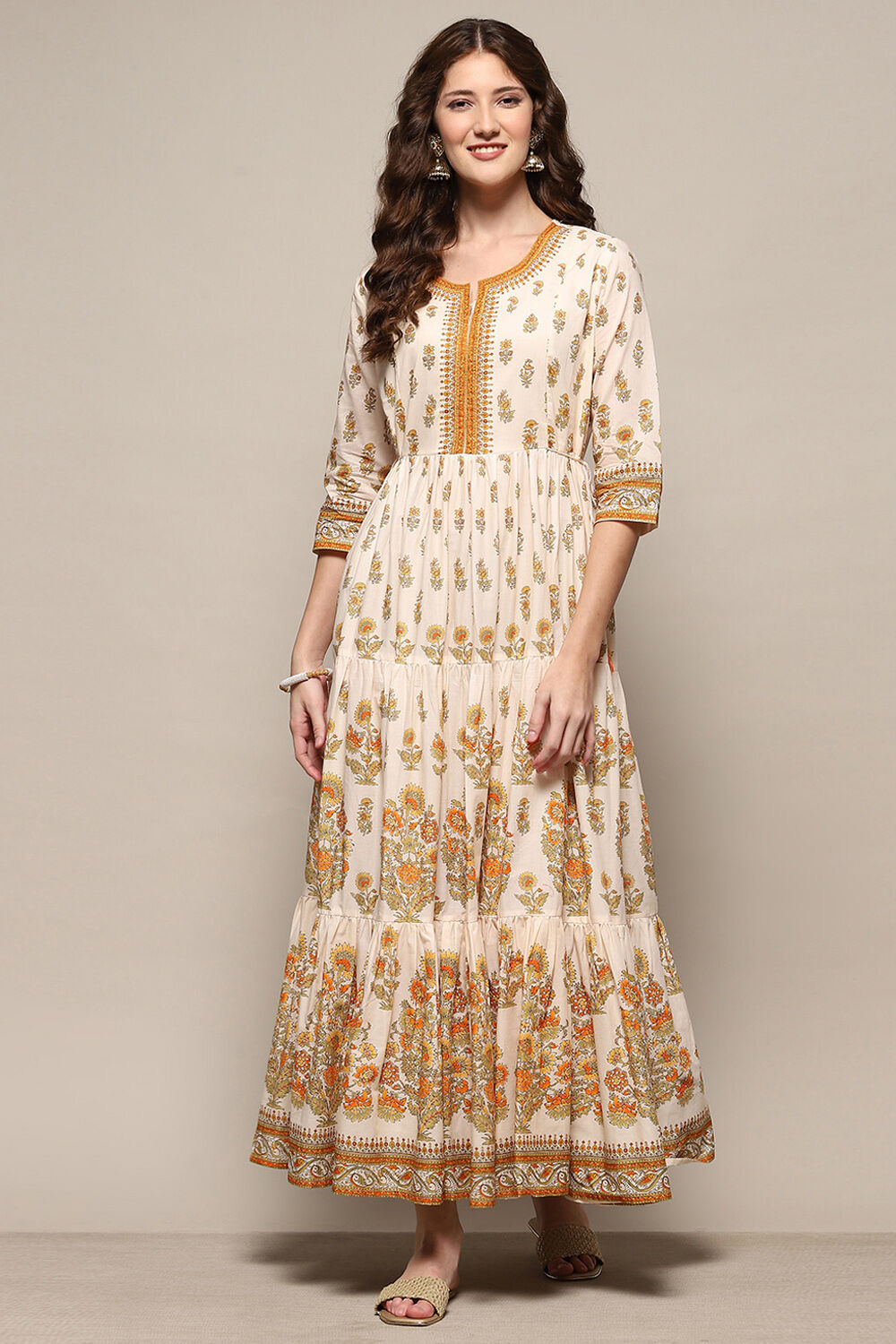 Beige Pure Cotton Printed Tiered Dress image number 5