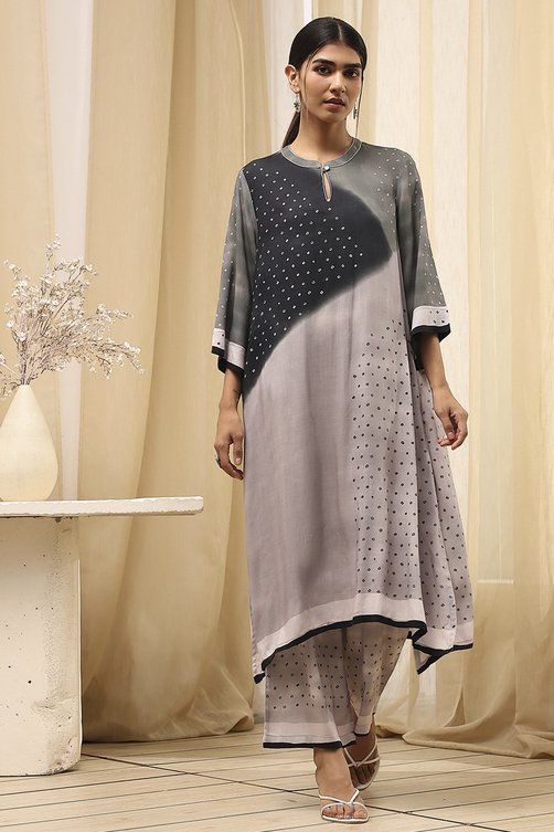 Grey Printed Straight Kurta Set image number 6