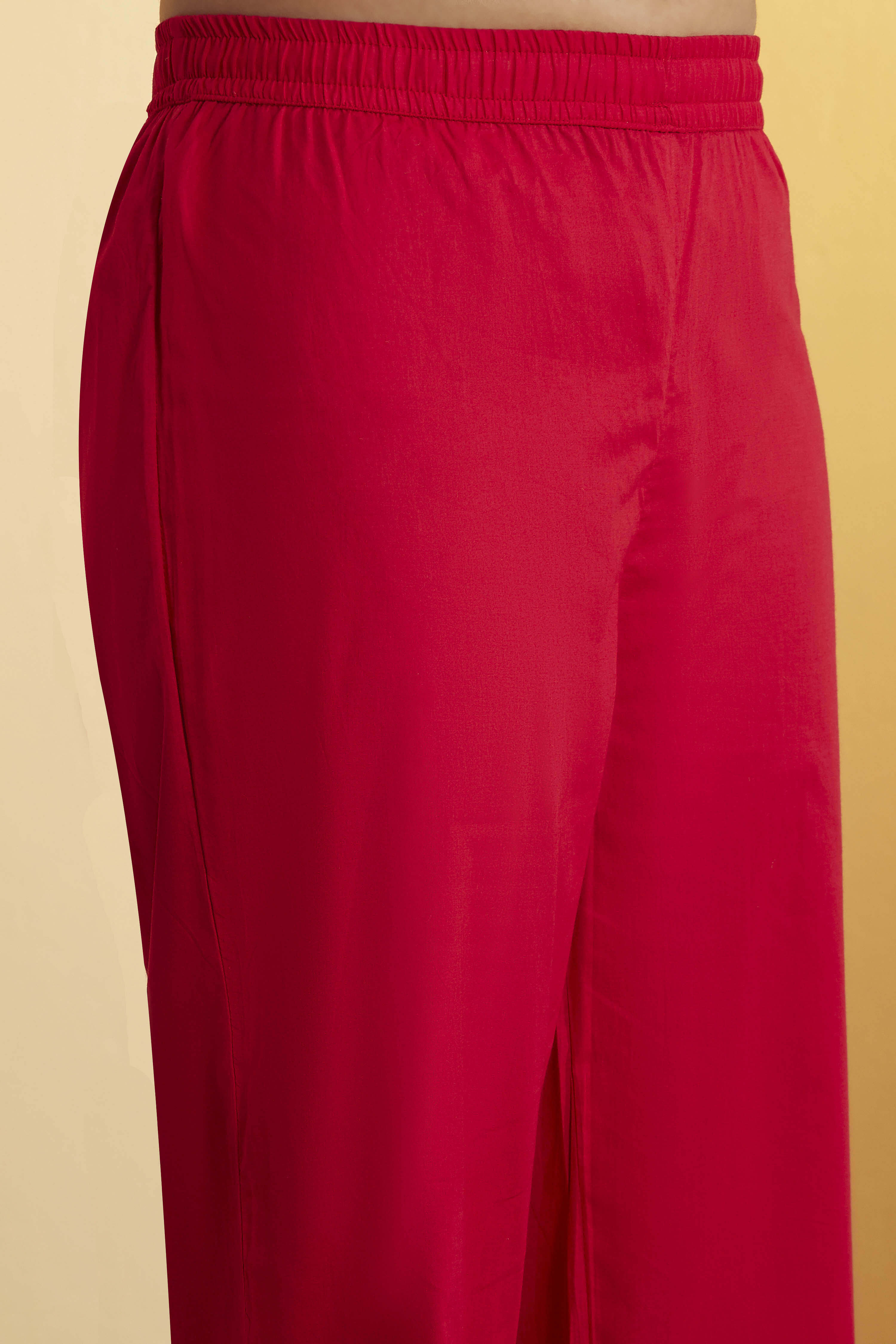 Red Cotton Straight Suit Set image number 2