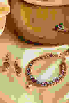 Red Alloy Necklace Set image number 2