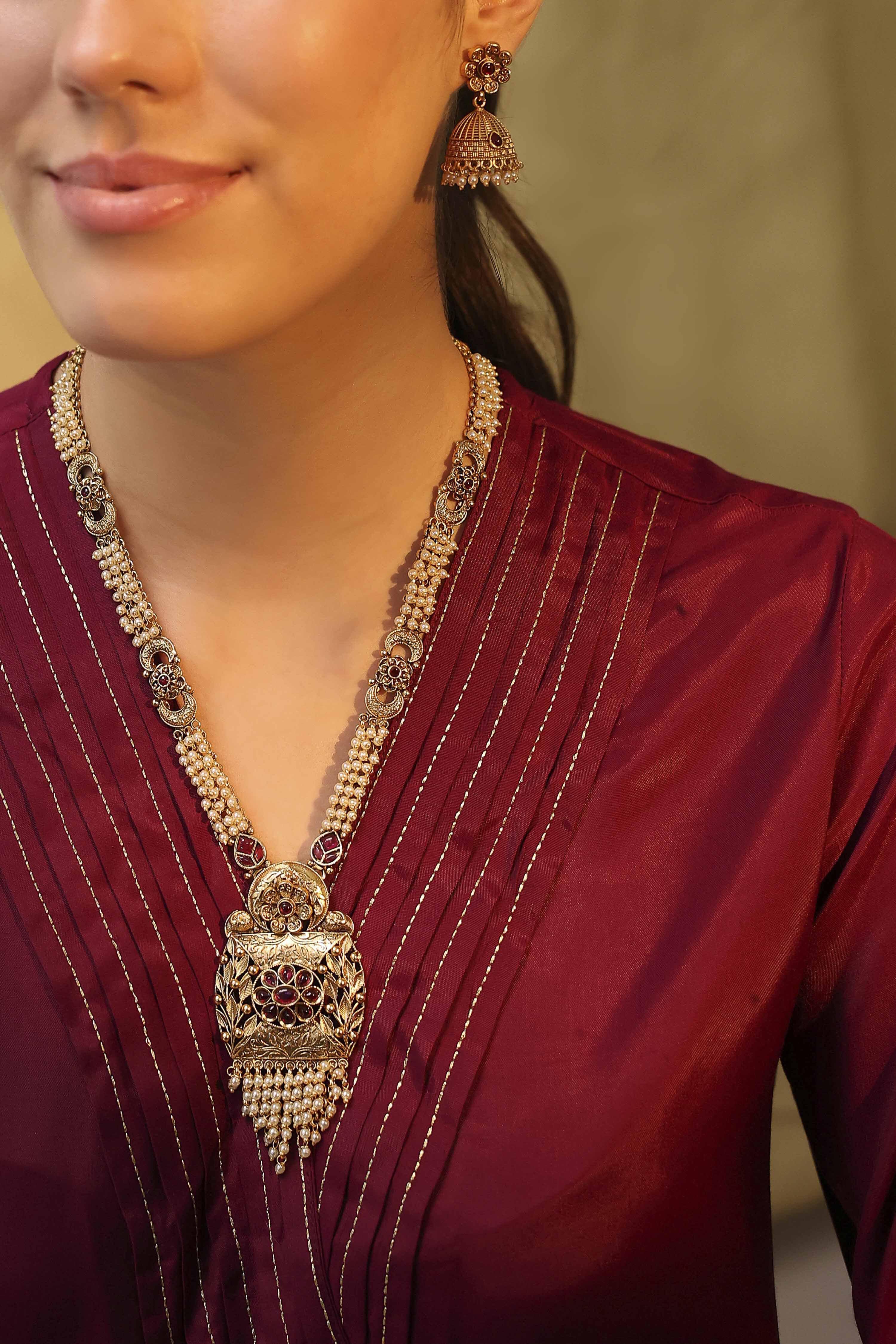 Gold Brass Temple Set image number 1