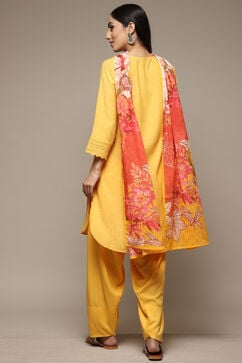 Yellow Cotton Blend Straight Kurta Salwar Suit Set image number 4