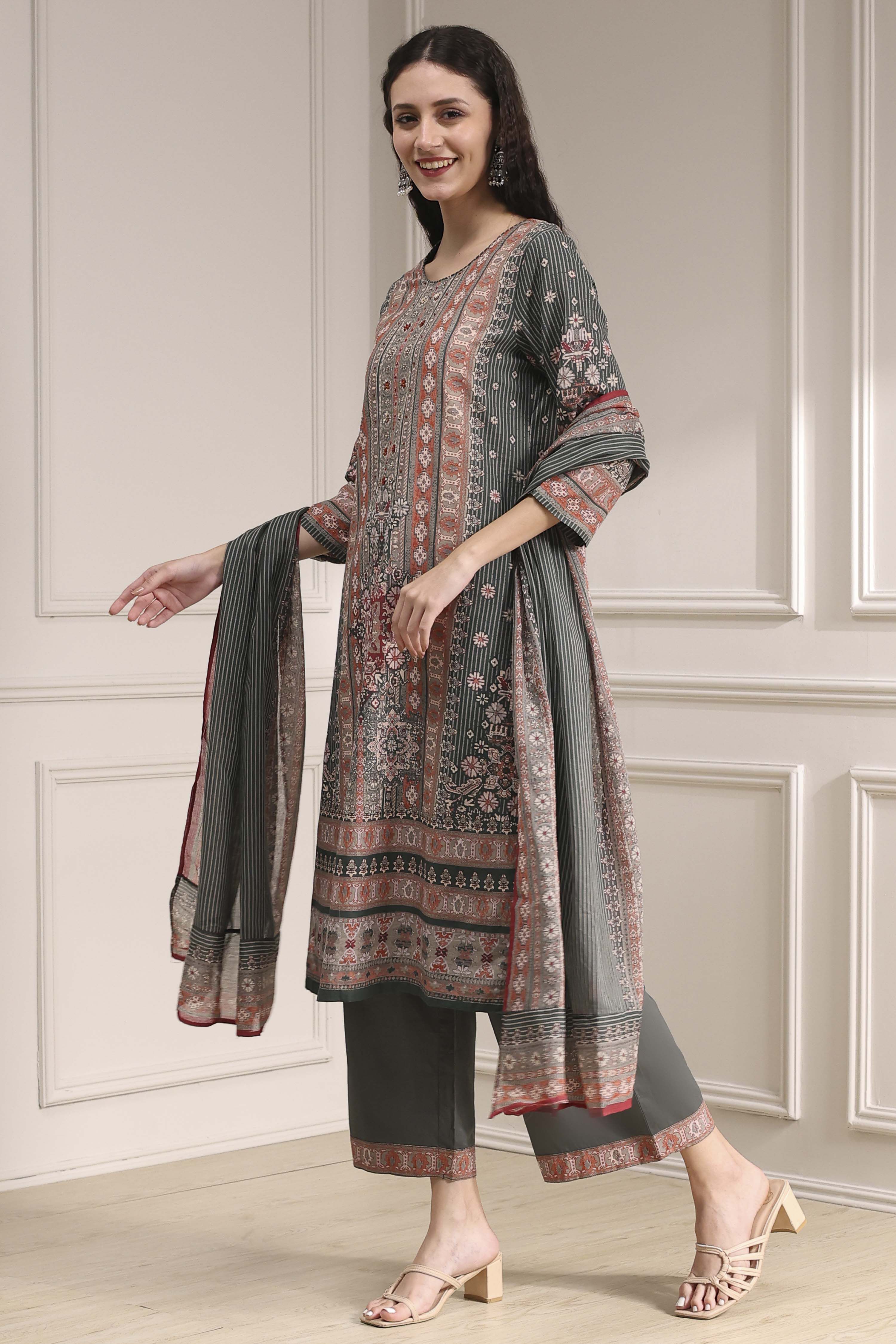 Grey Cotton Printed Straight Suit Set image number 3