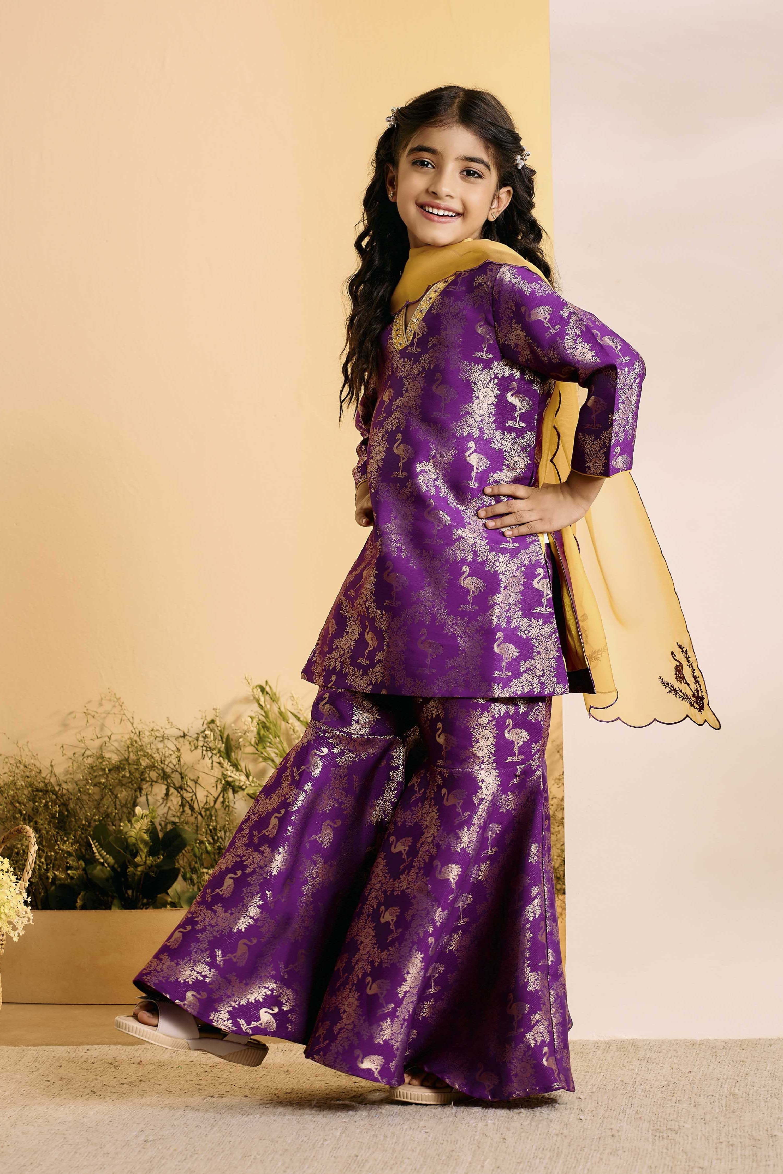 Purple Floral Printed Straight Kurta Set image number 3