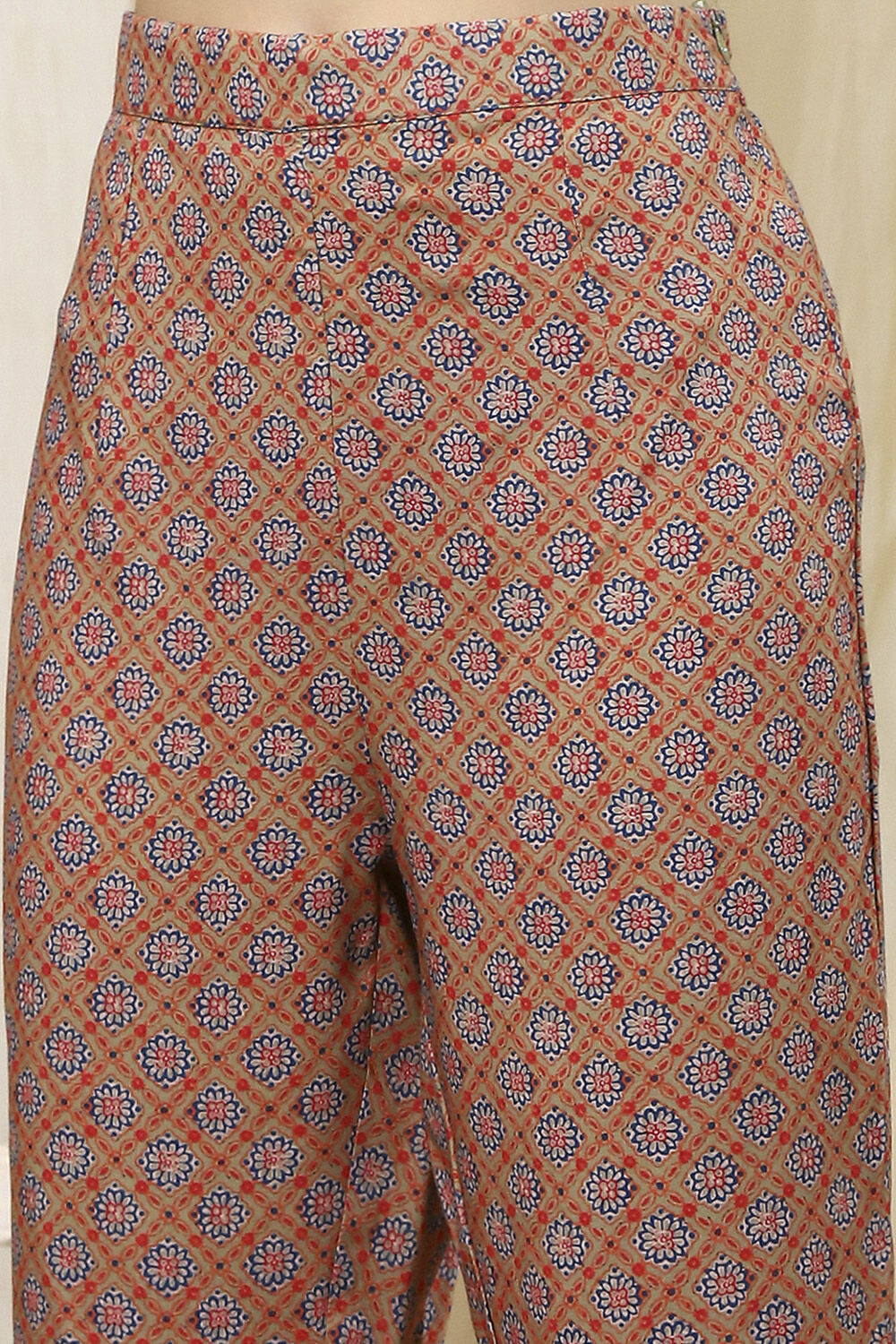 Brown Solid Gathered Straight Suit Set image number 2