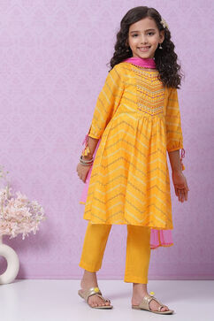 Yellow Cotton Anarkali Kurta Narrow Pants Suit Set image number 6