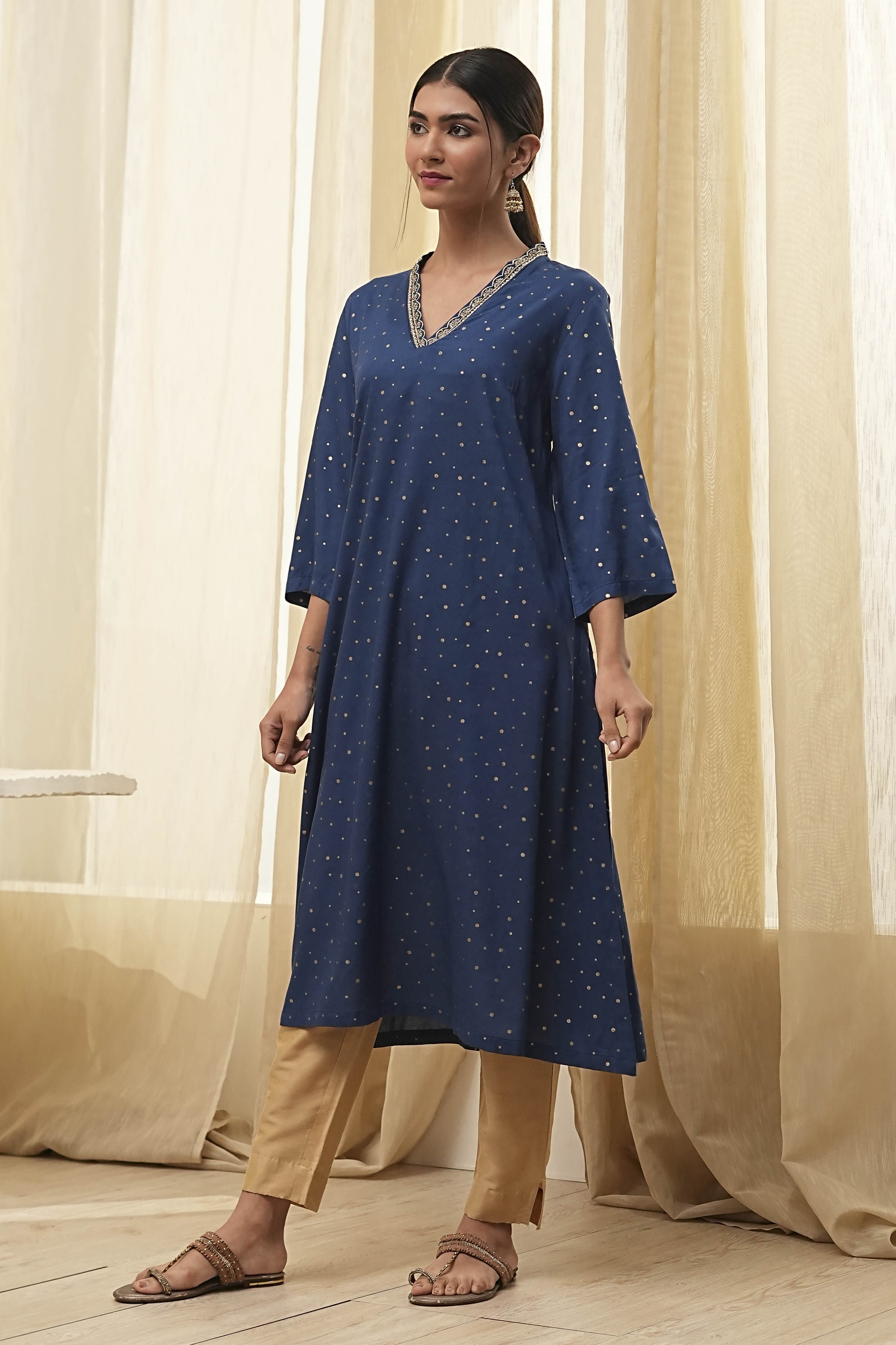 Blue Foil Printed Straight Kurta image number 2