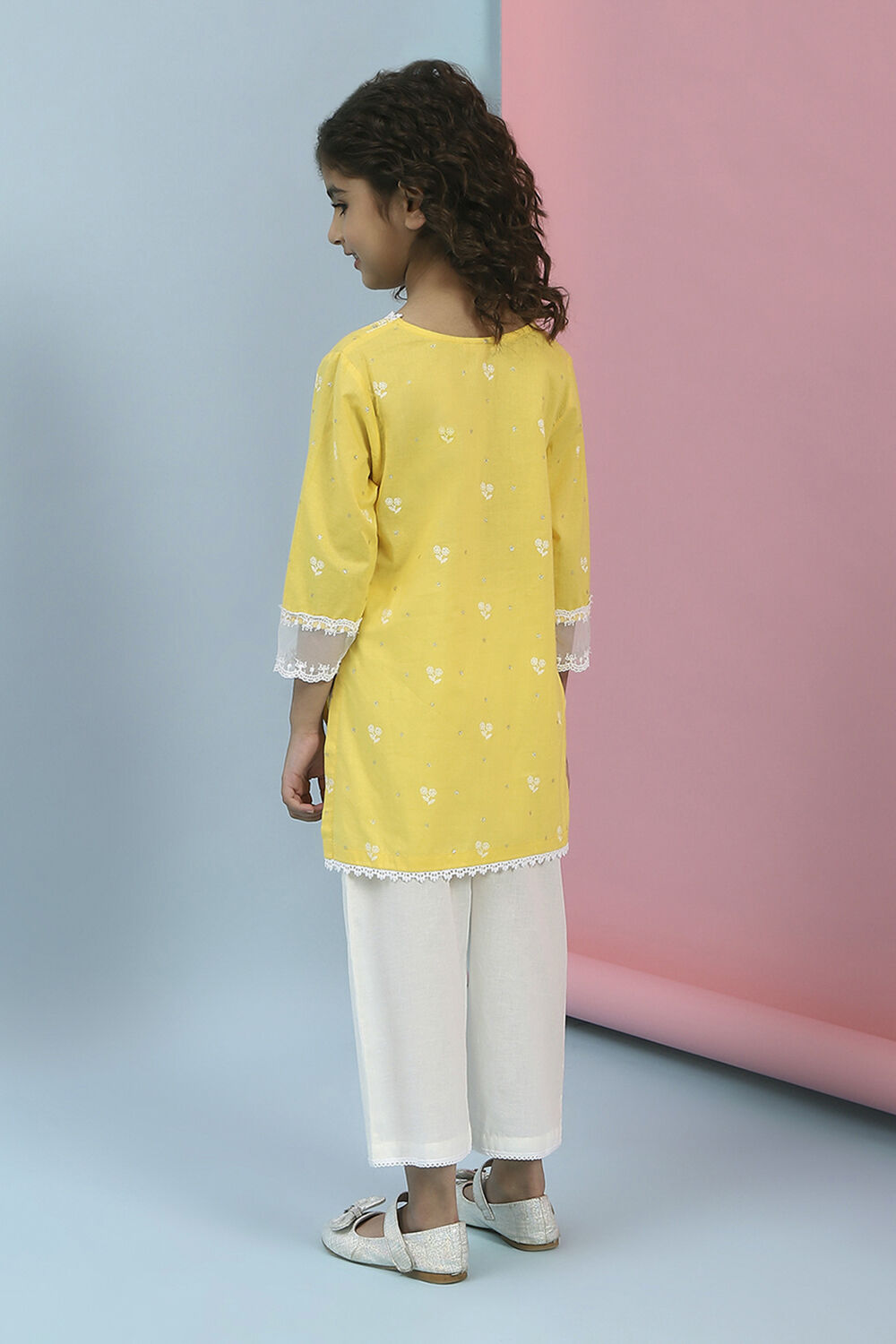 Yellow and White Cotton Printed Kurta Set image number 4