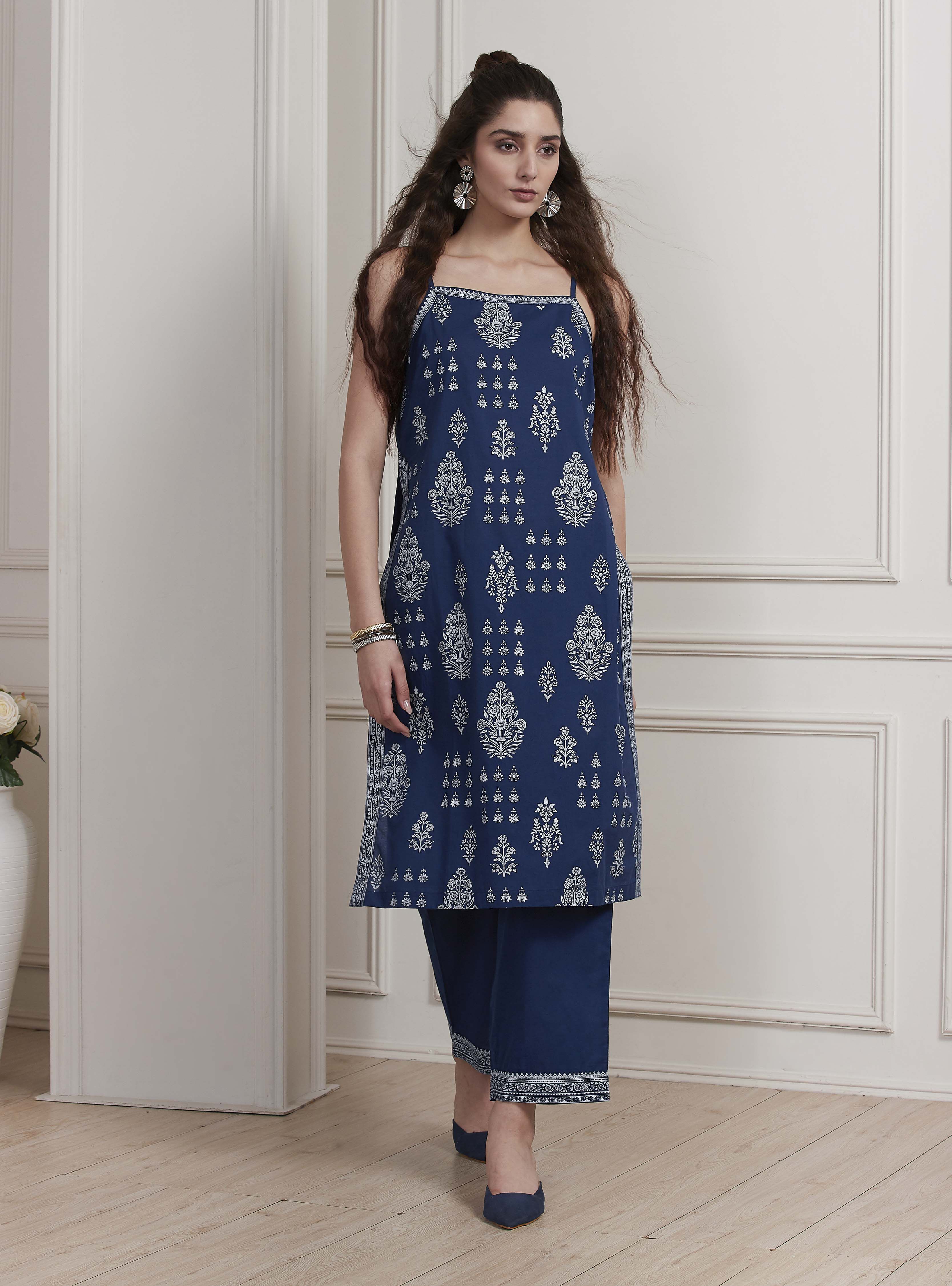 Green Cotton Ethnic Motif Printed Straight Suit Set image number 5