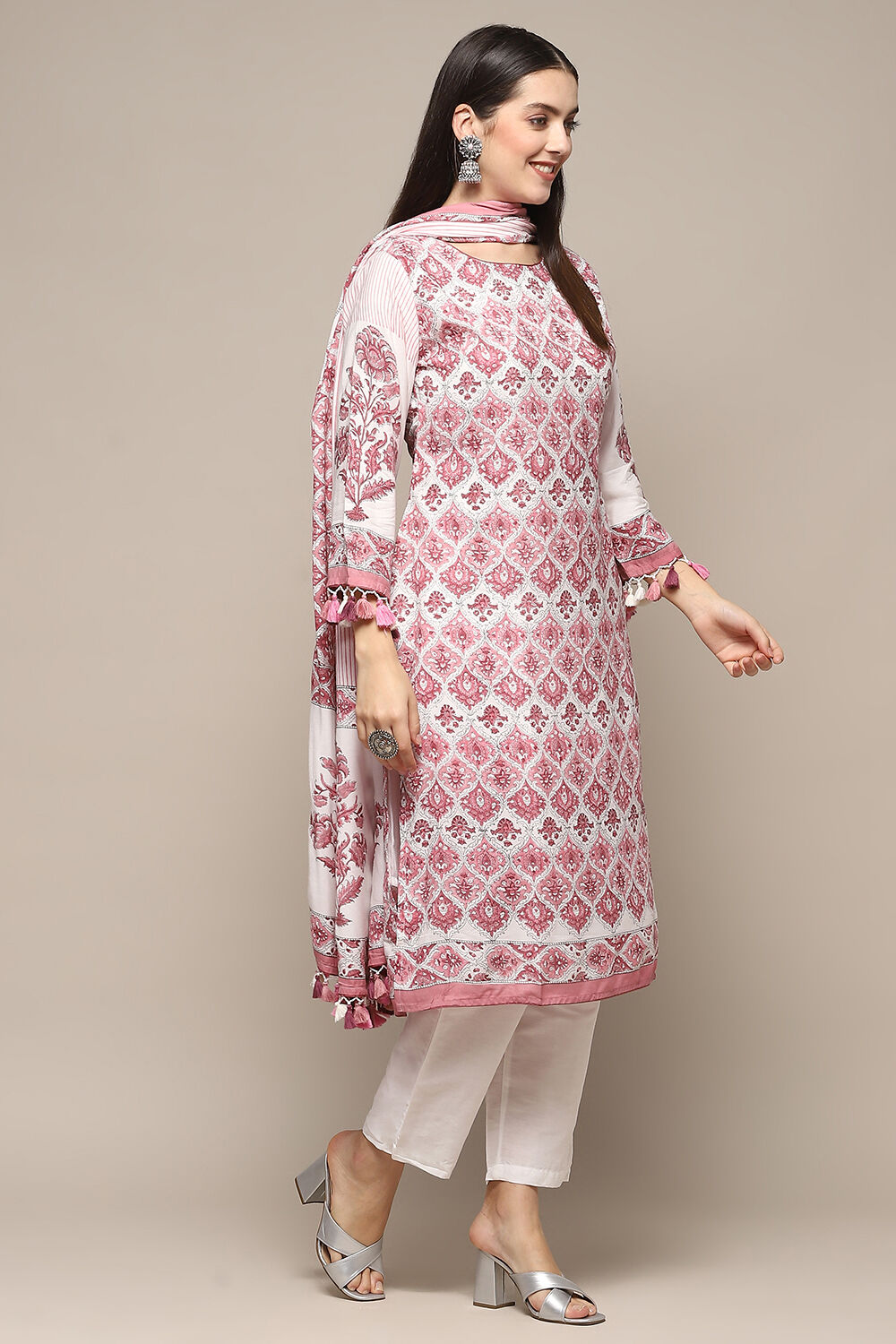 White Green Muslin Unstitched Suit set image number 7