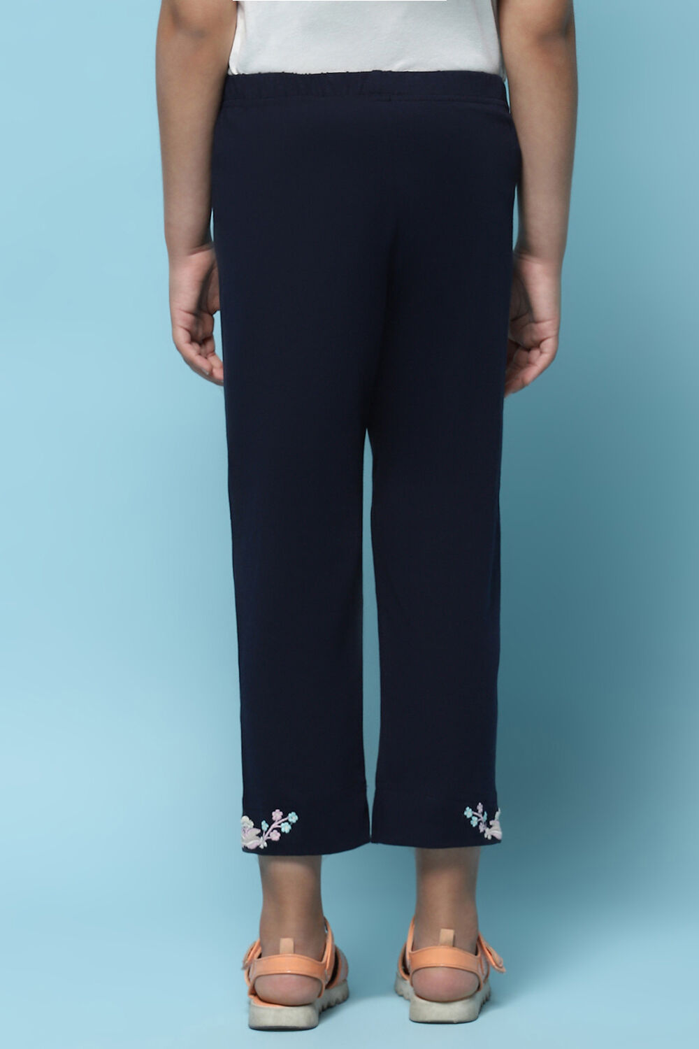 Fuchsia Cotton Lycra Regular Fit Capri image number 5