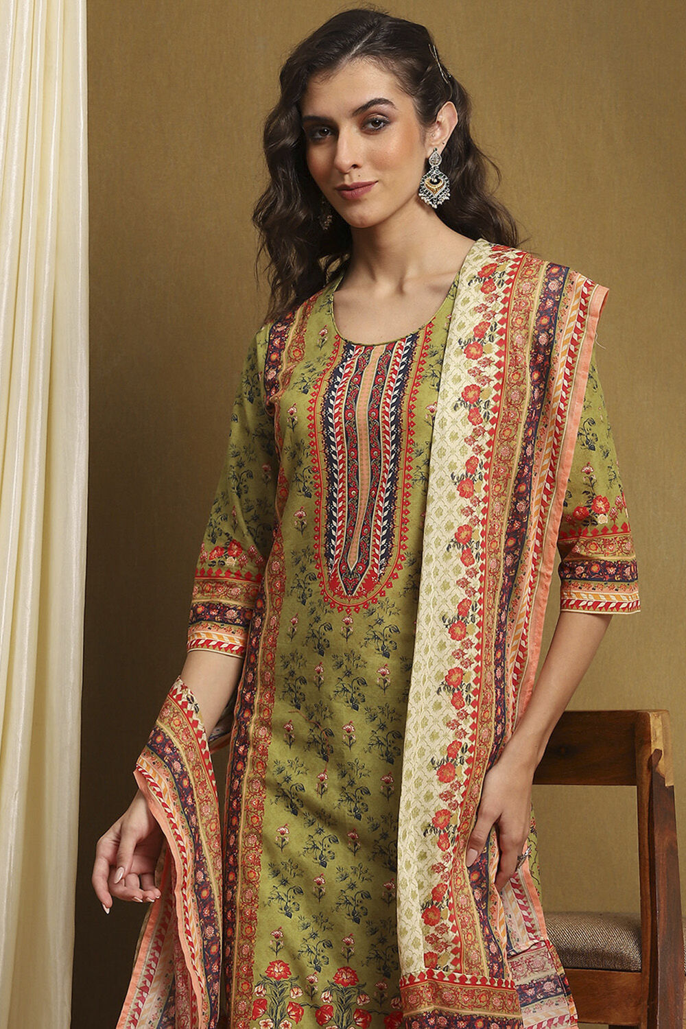 Moss Green Cotton Floral Printed Straight Suit Set image number 7