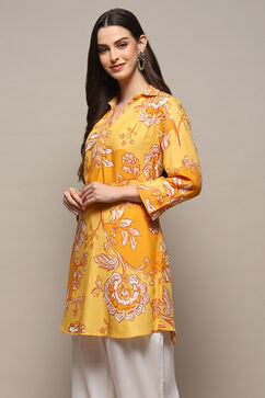 Yellow Rayon Straight Kurta image number 2