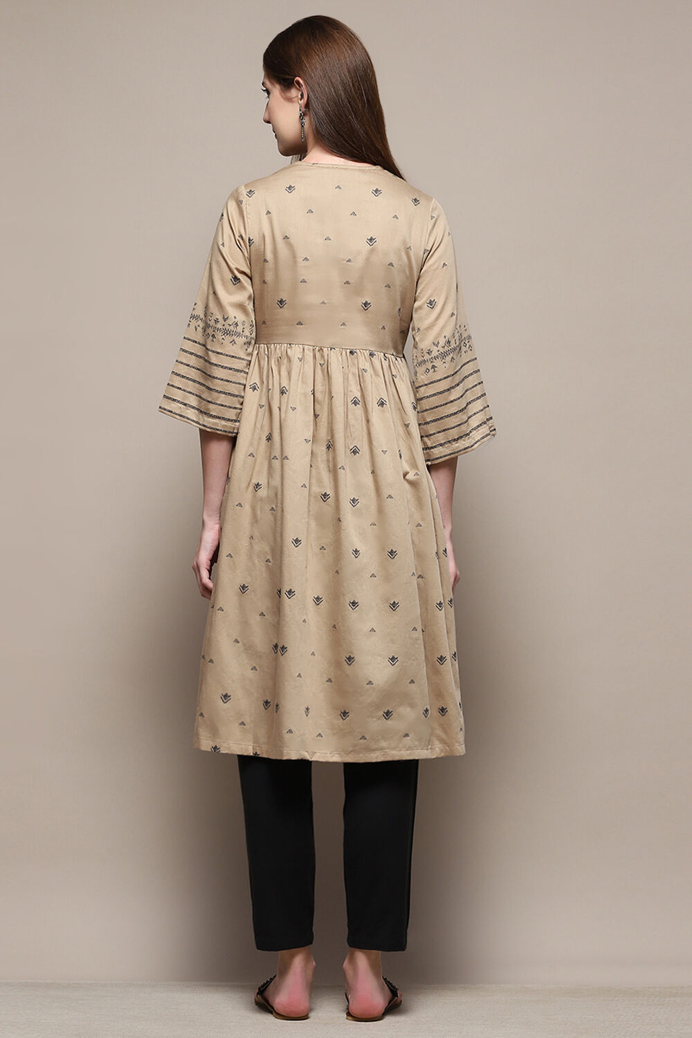 Taupe Jacquard Flared Yarn Dyed Kurta image number 4