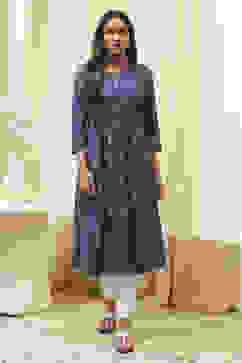 Navy Ikat Yarndyed Kurta image number 5