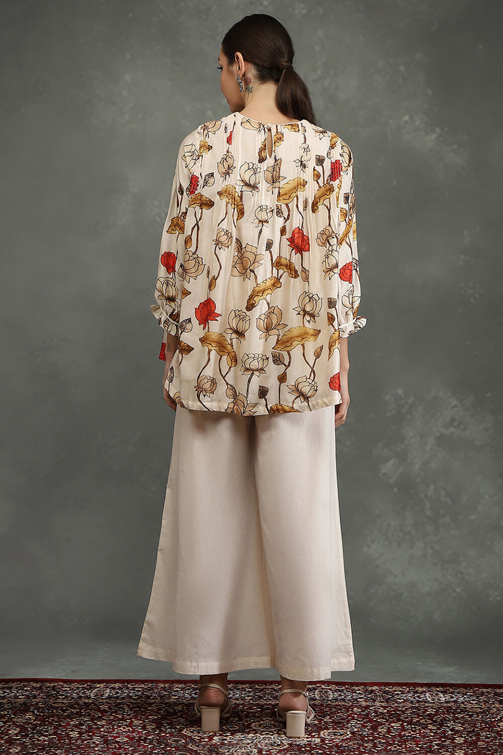 Cream-Colored Silk Chanderi Floral Printed Gathered Co-ord Set image number 4