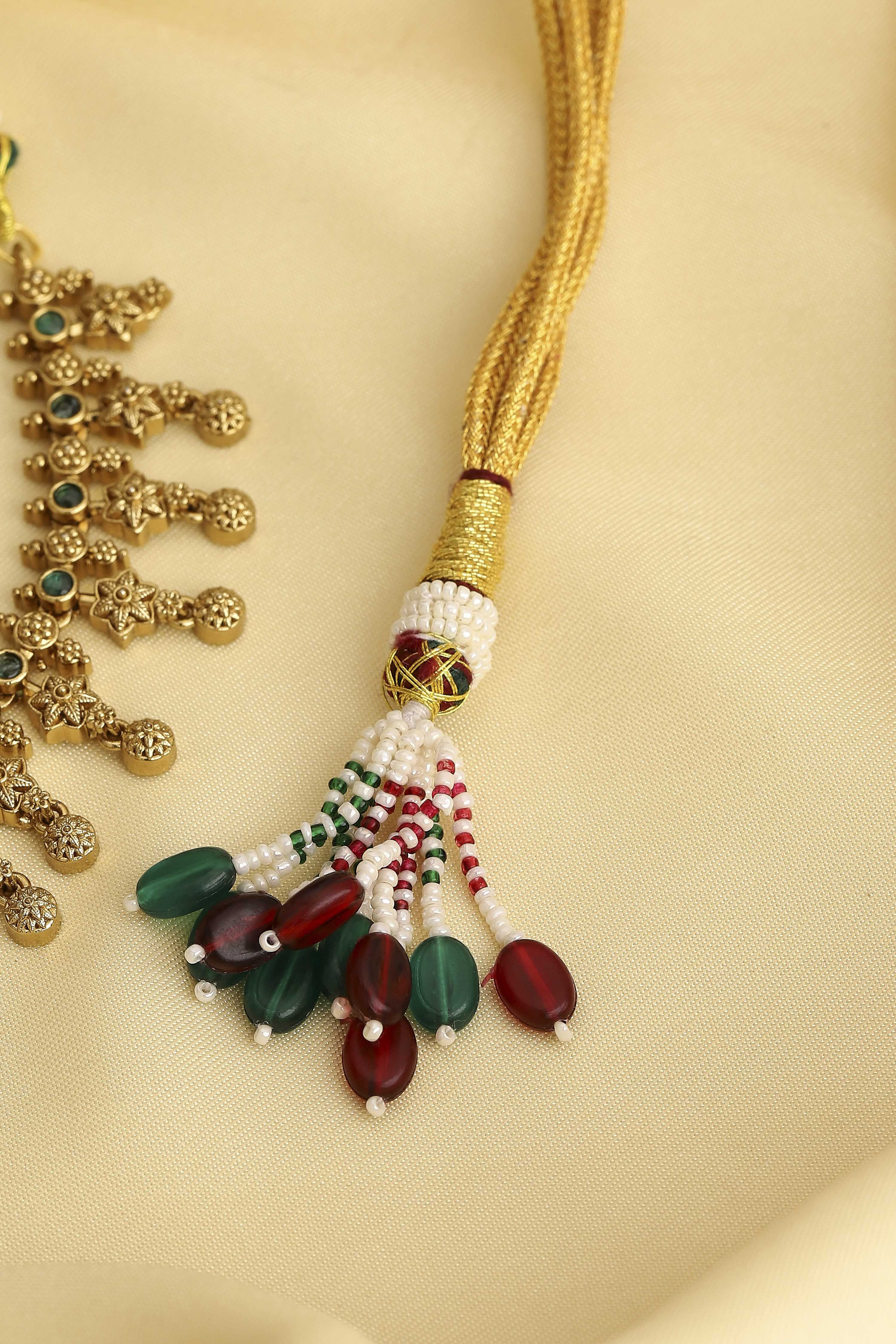 Green Gold Plated Studded Necklace Set image number 6