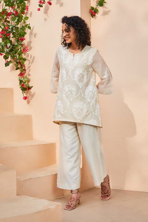 Off White Polyester Straight Kurta Set image number 3