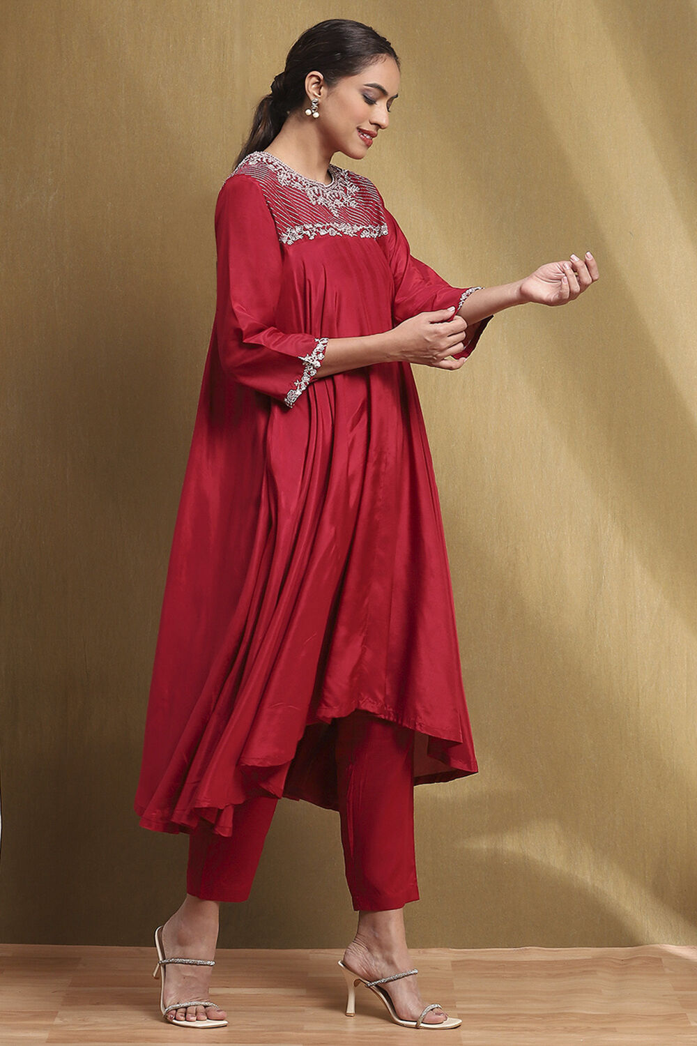 Red Modal Embroidered A-Line Kurta Set image number 5