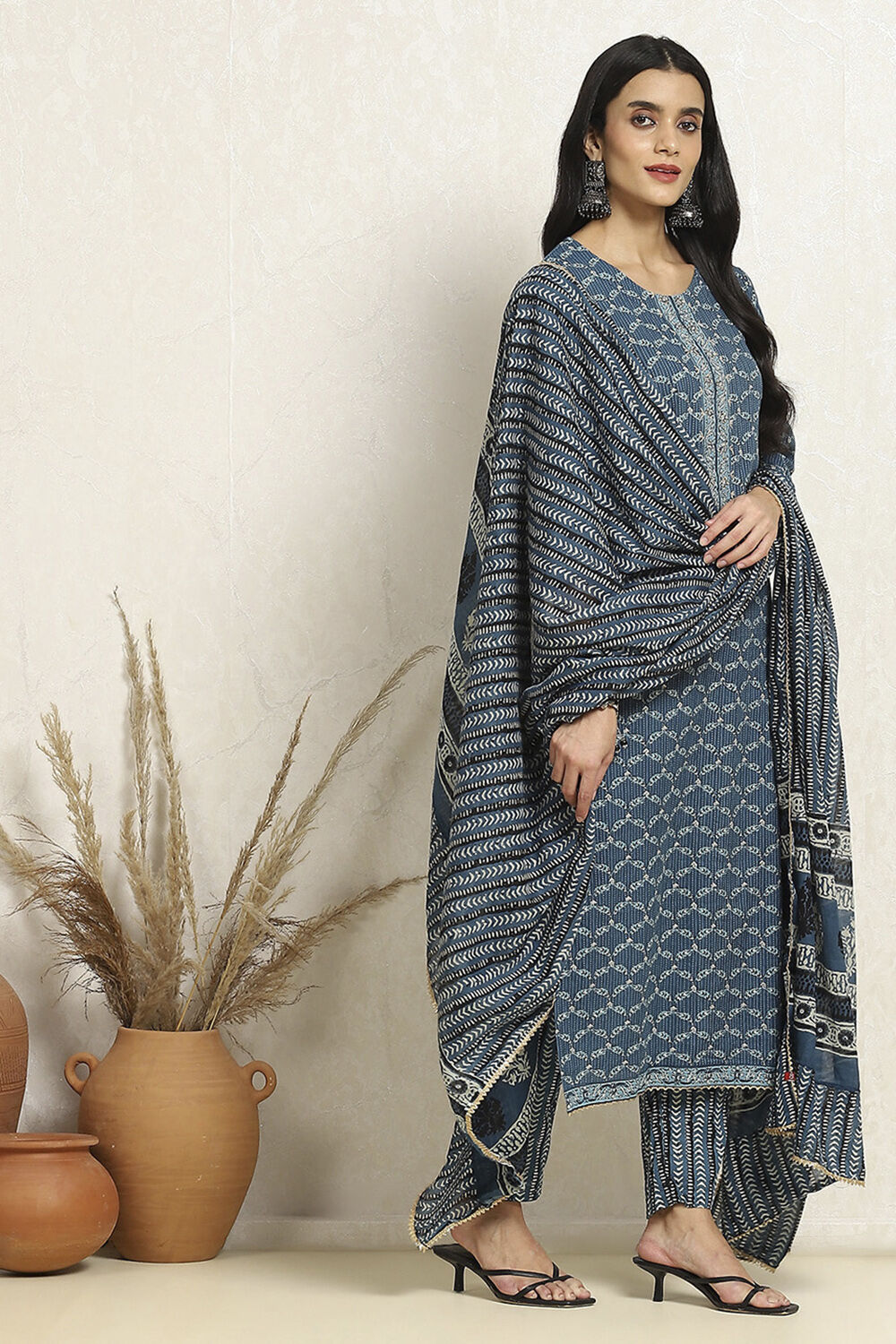 Green Cotton Printed Unstitched Suit Set image number 6