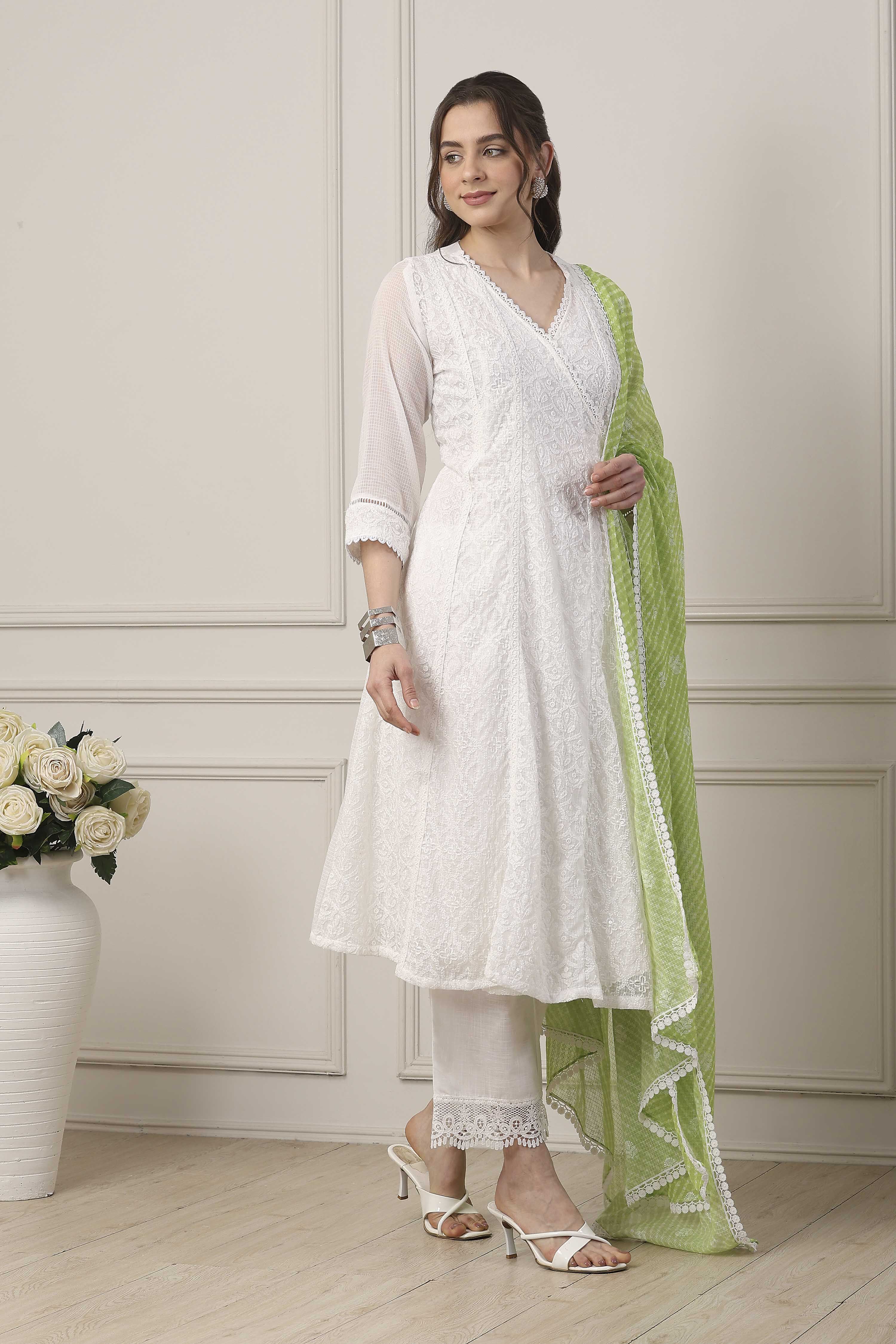 White Cotton Lace Embroidered Straight Suit Set image number 5