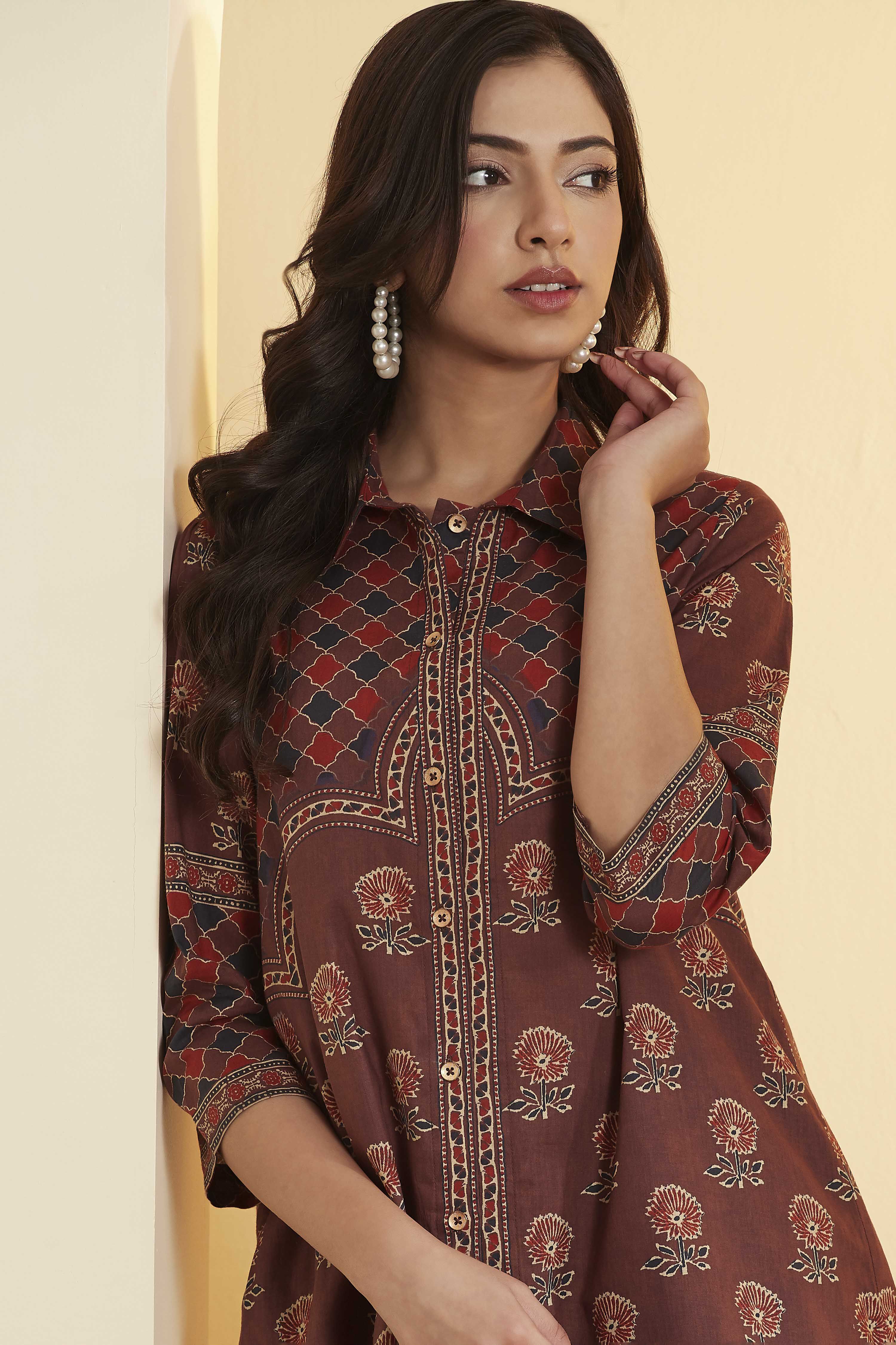 Brown Cotton Straight Kurta image number 1