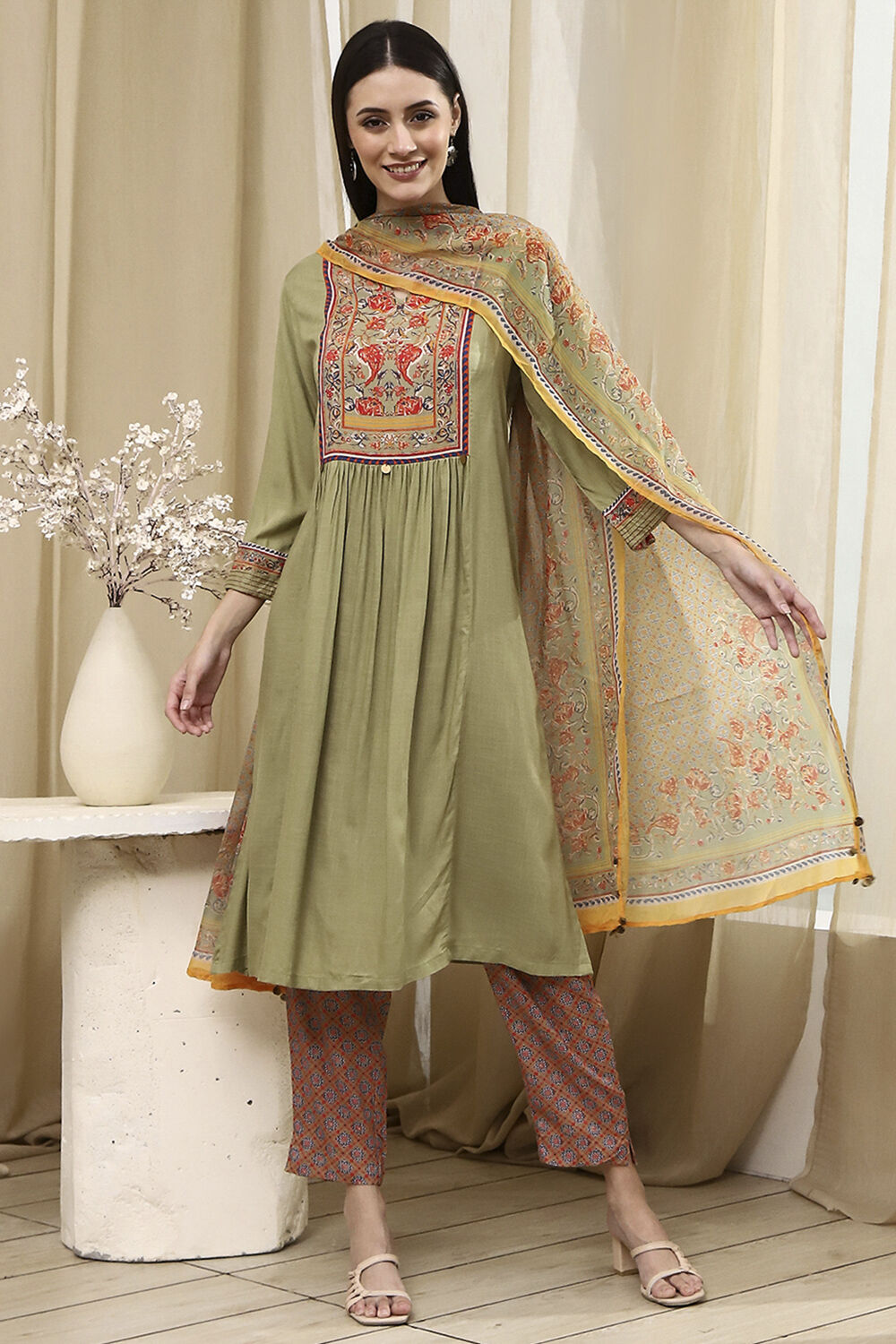 Brown Solid Gathered Straight Suit Set image number 6