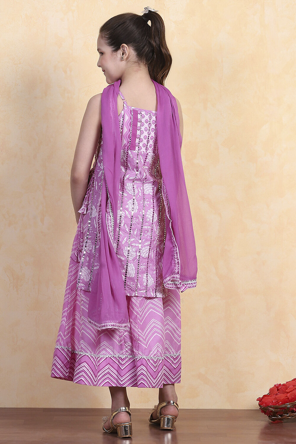 Pink Cotton Floral Strappy Straight Suit Set image number 5