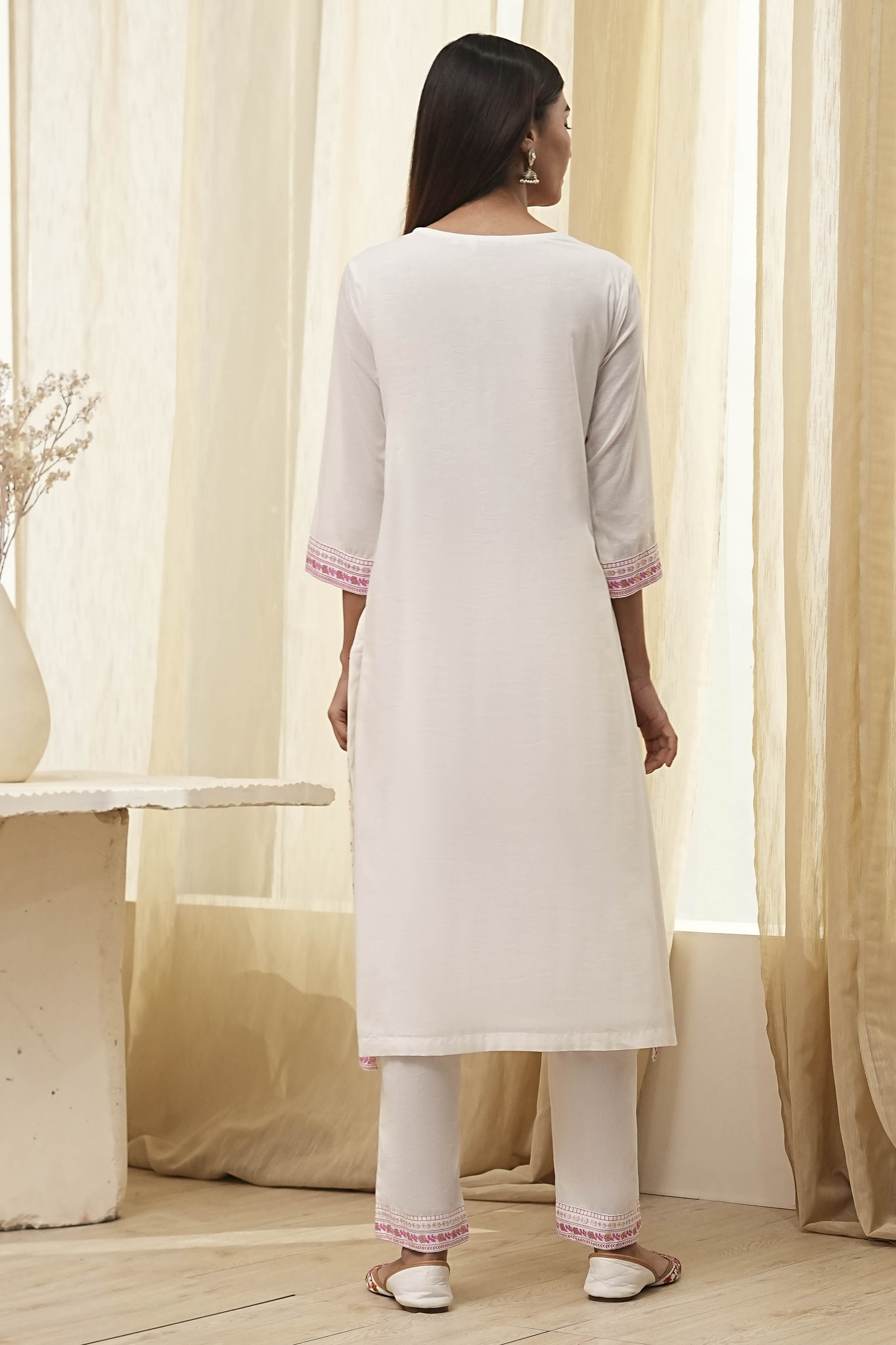 Off-White and Pink Cotton Straight Suit Set image number 4