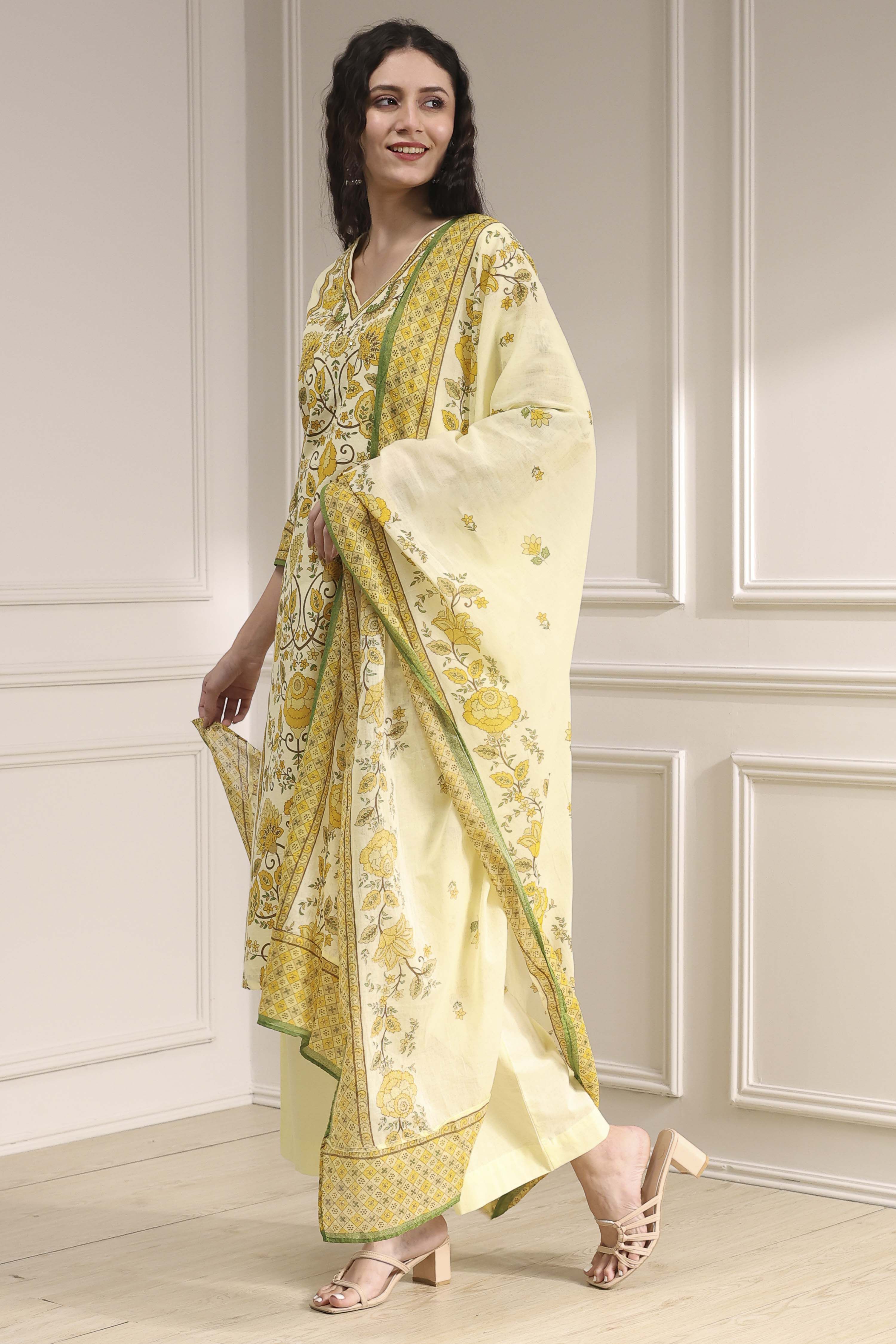 Cream-Colored Cotton Printed Straight Suit Set image number 3