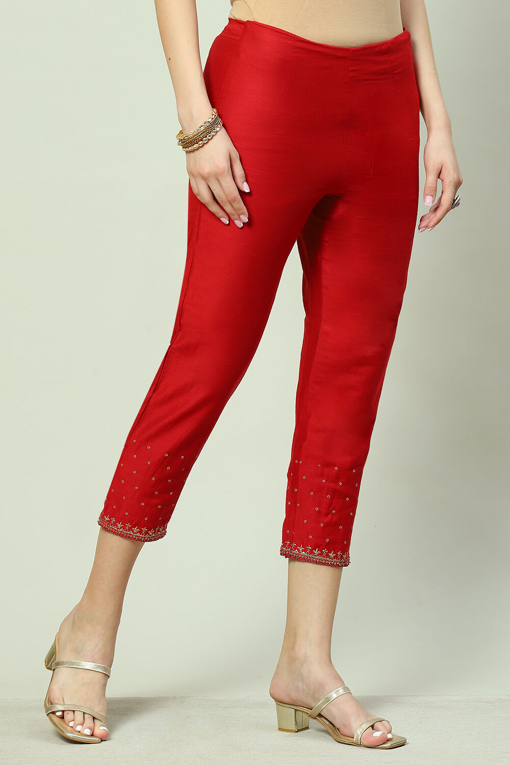 Narrow hotsell pant girl