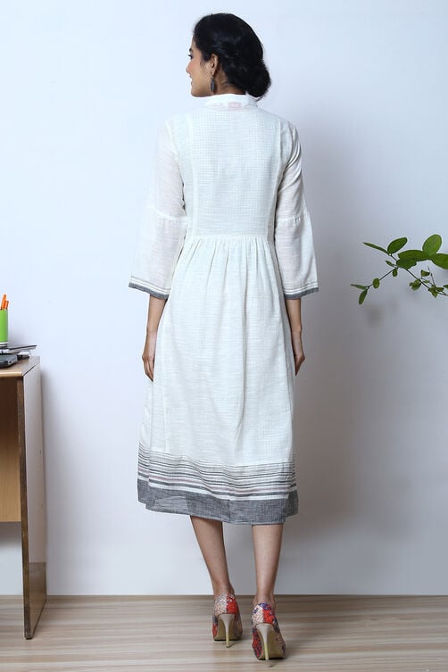 White Cotton A-Line  Yarndyed Kurta Dress image number 8
