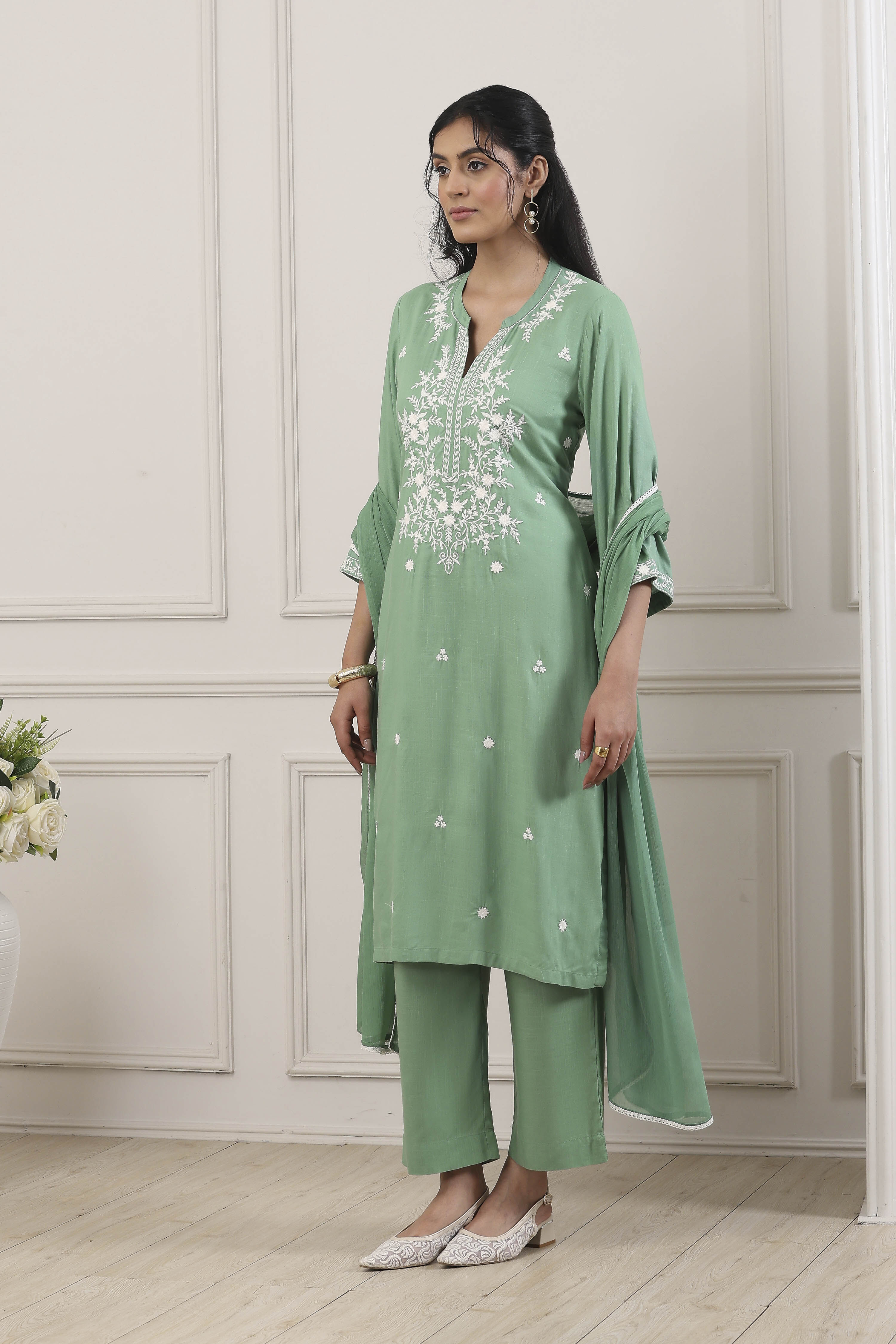 Green Viscose Rayon Straight Suit Set image number 3