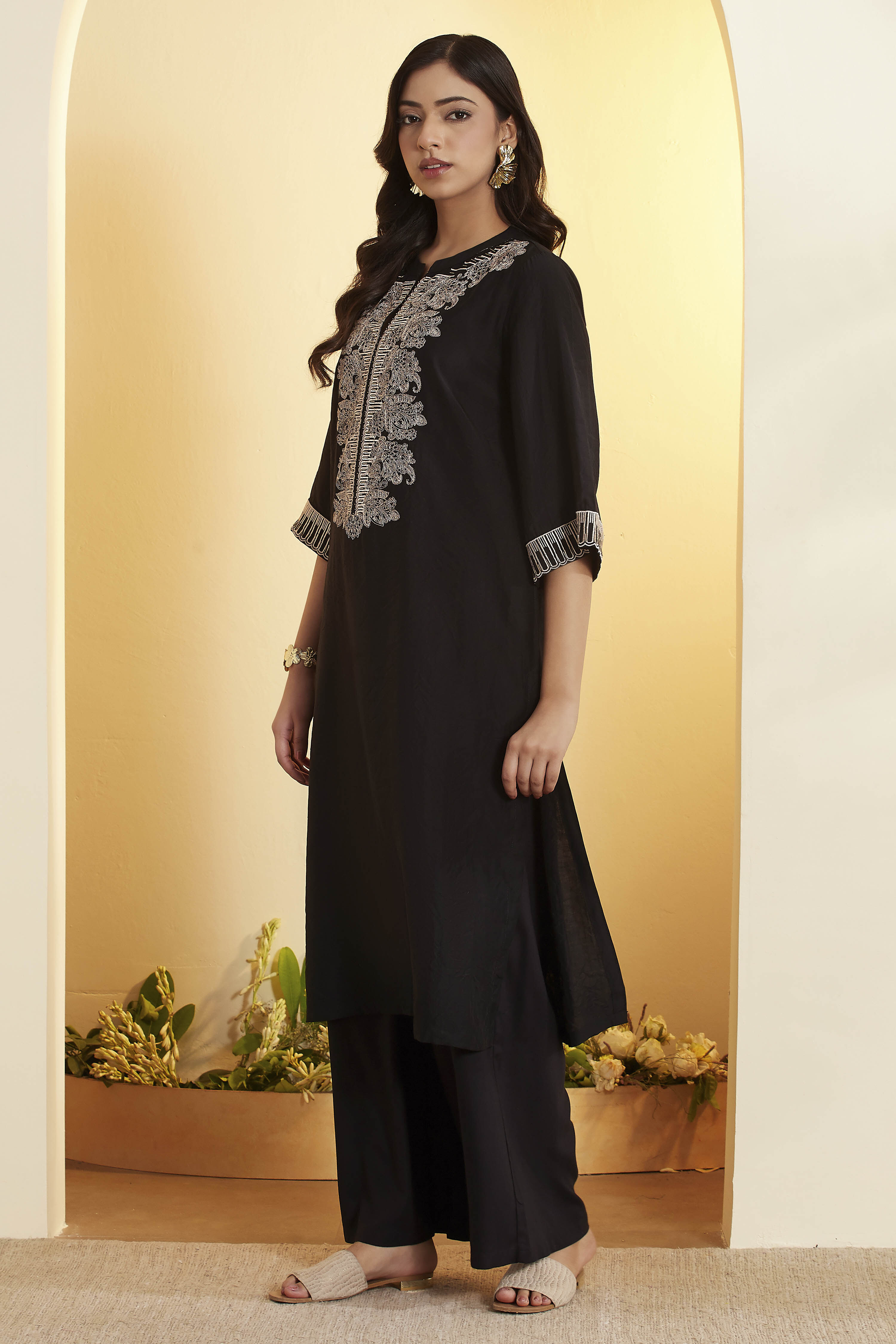 Black Viscose Silk Straight Kurta image number 2