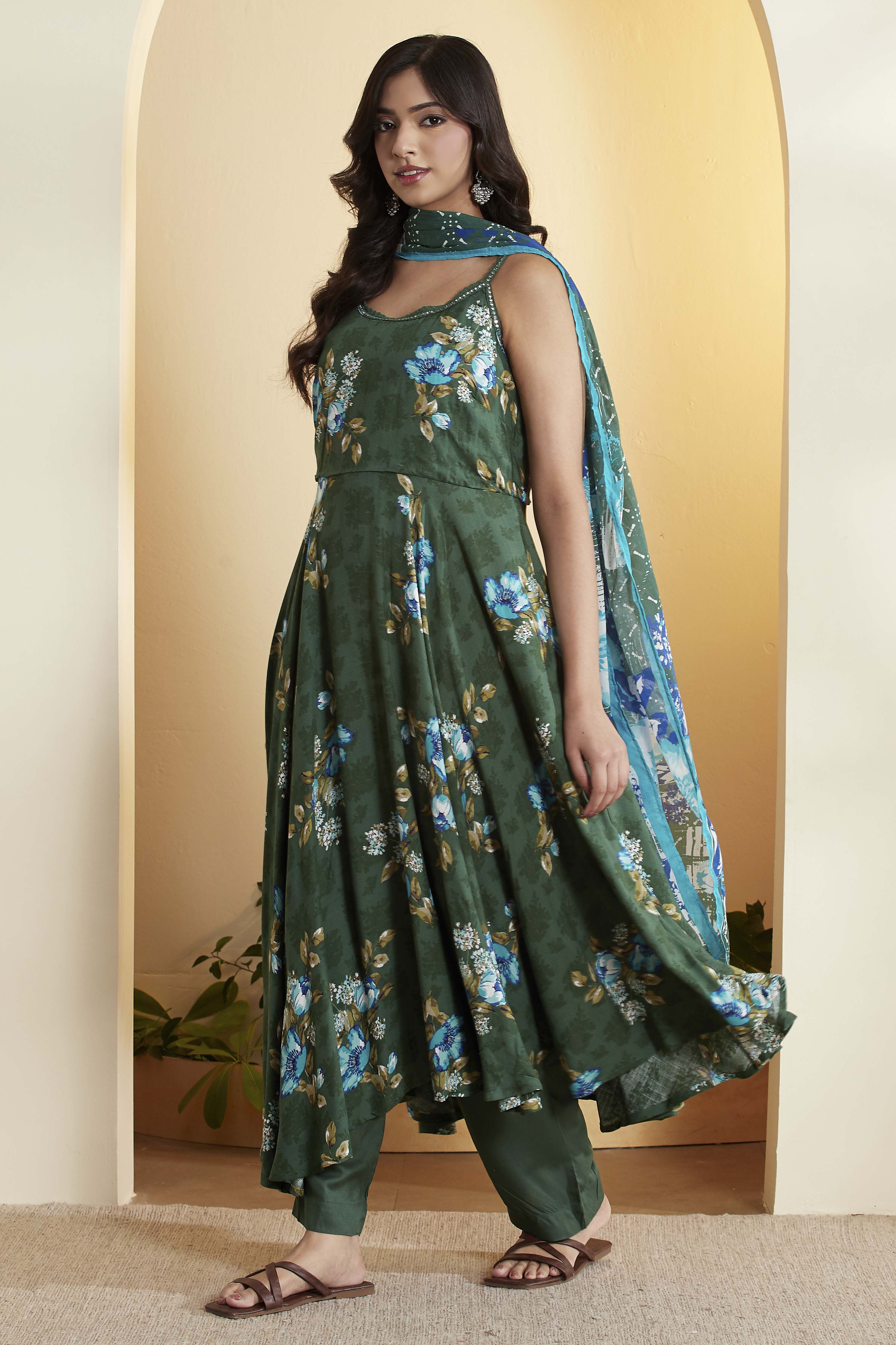 Green Viscose Rayon Straight Fusion Set image number 3