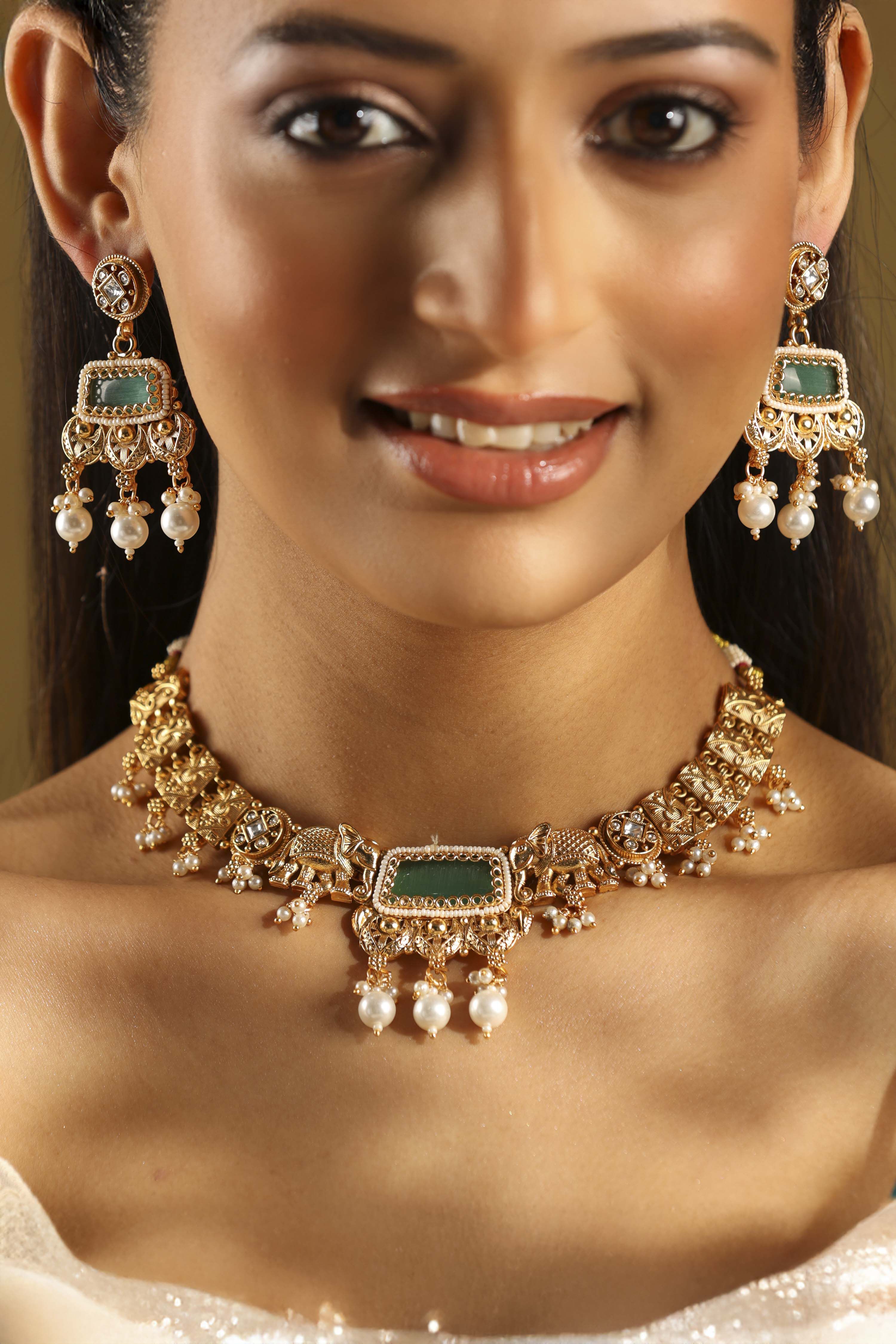 Mint Green Alloy Necklace Set image number 1