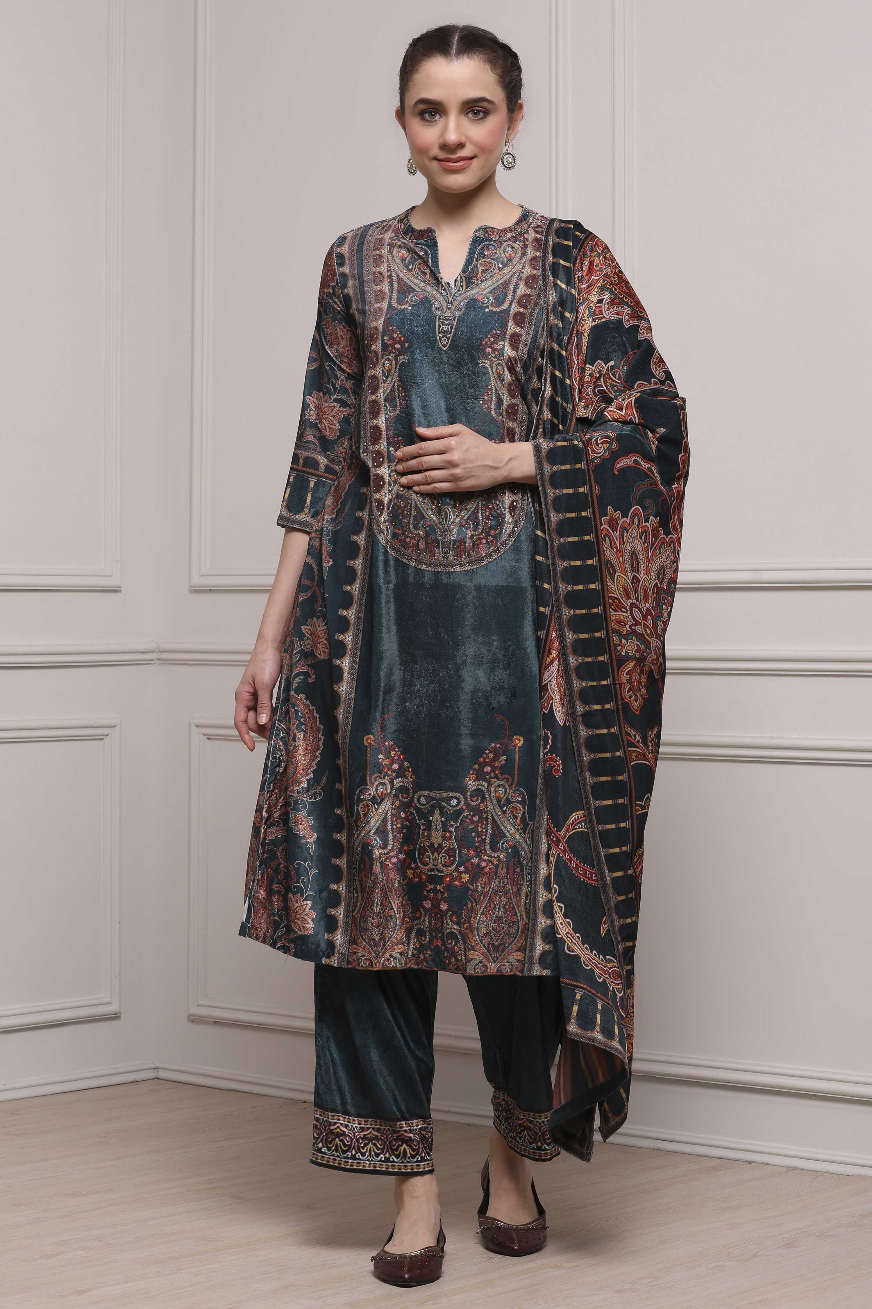Bottle Green Velvet Printed Straight Winter Suit Set image number 0