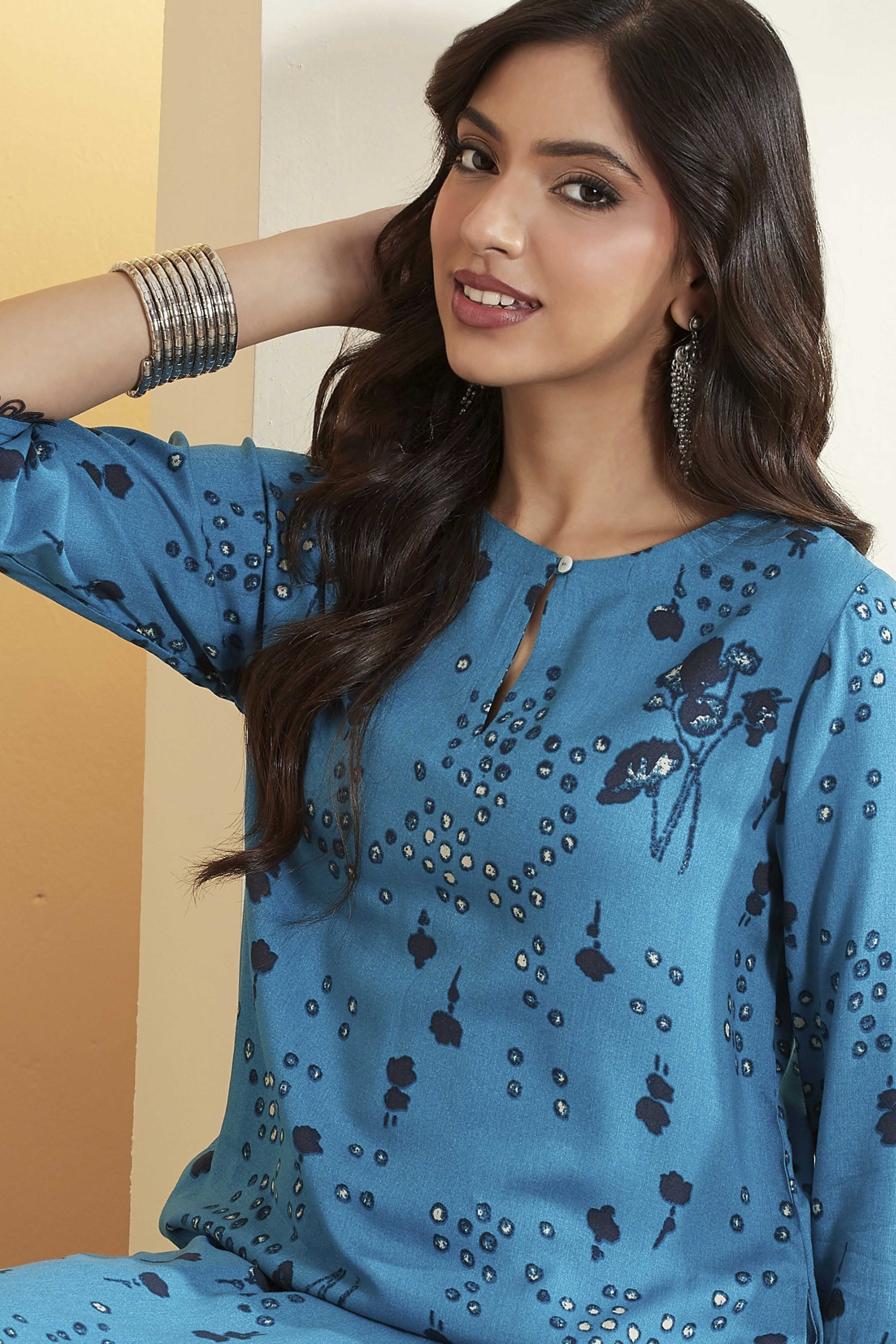 Blue Floral Printed Straight  Kurta image number 1