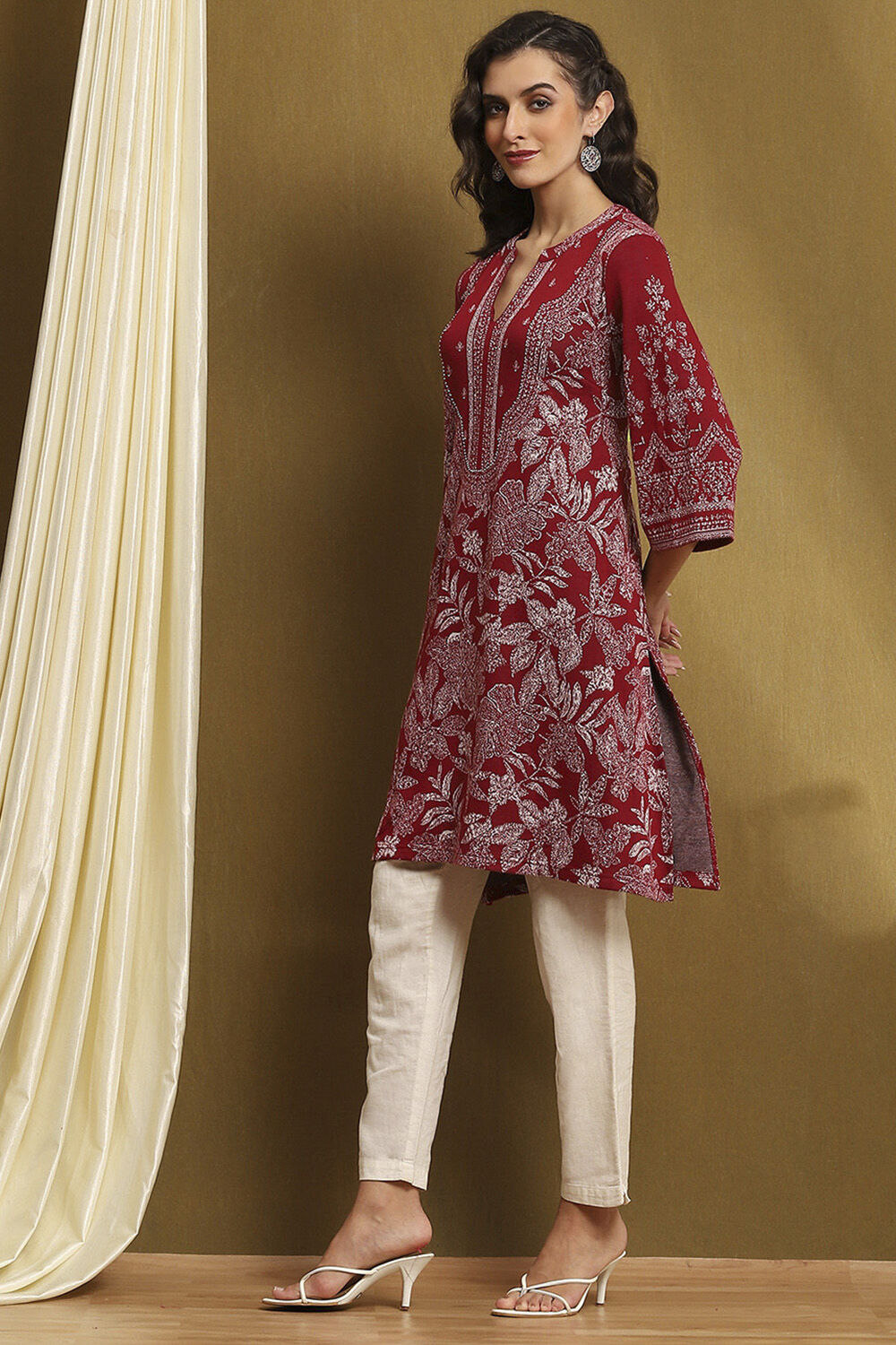 Maroon Jacquard Winter wear Straight Kurta image number 6