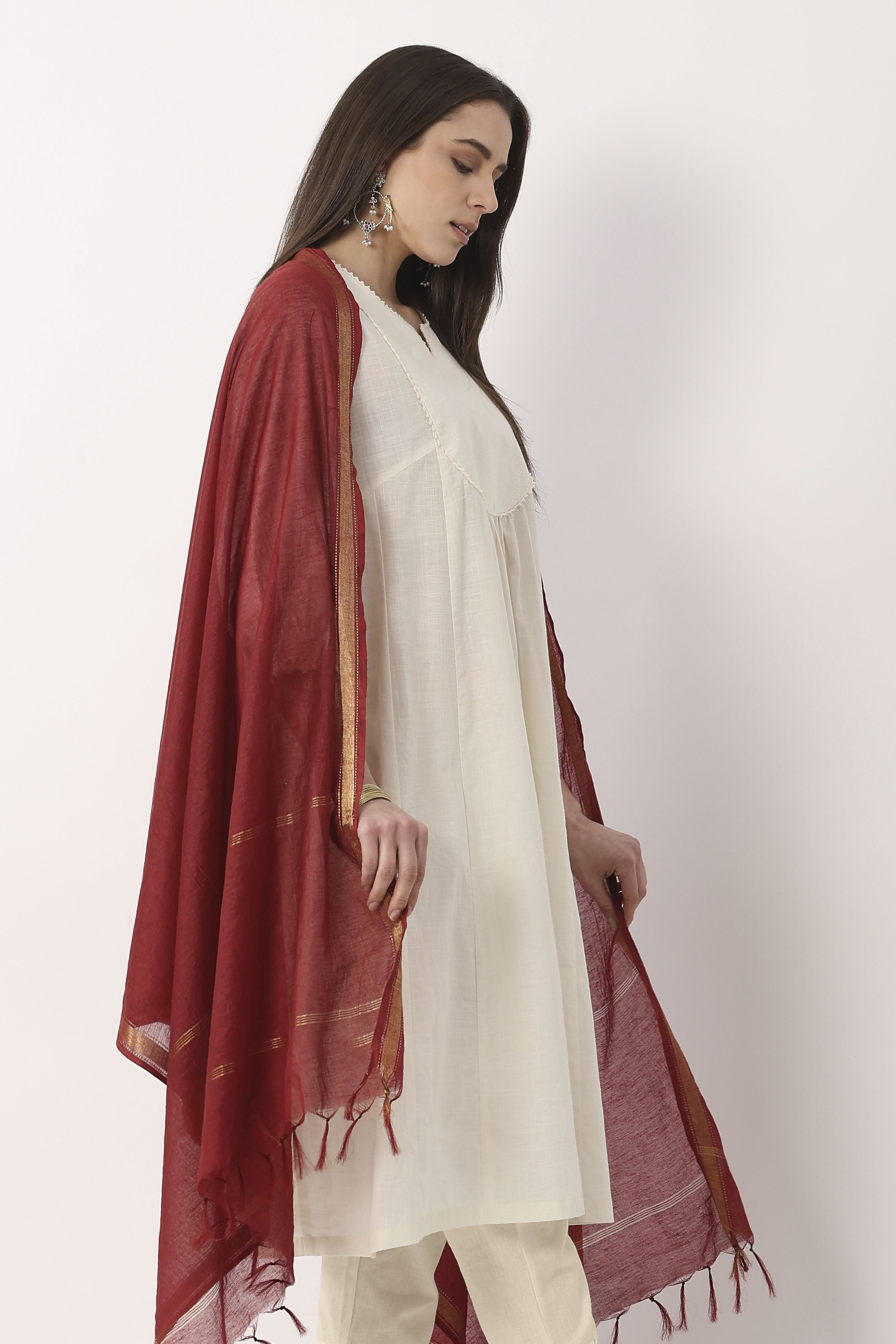 Maroon White Nylon Cotton Dupatta image number 1