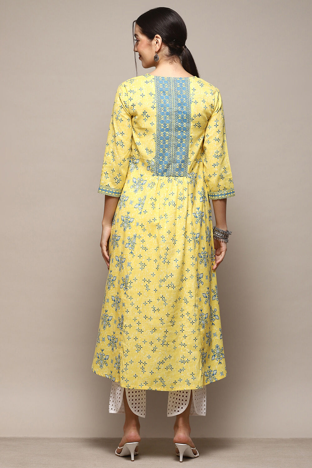 Red Cotton Blend Printed Kurta image number 3