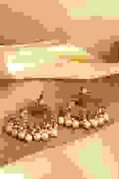 White Alloy Chaandbali image number 2