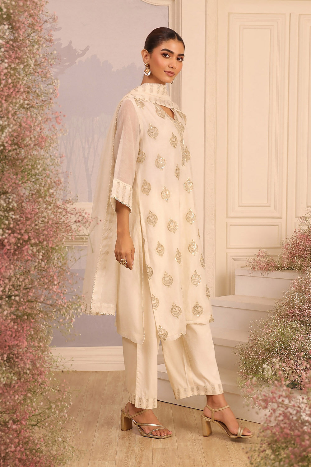 Off-White Chanderi Embroidered Straight Suit Set image number 5