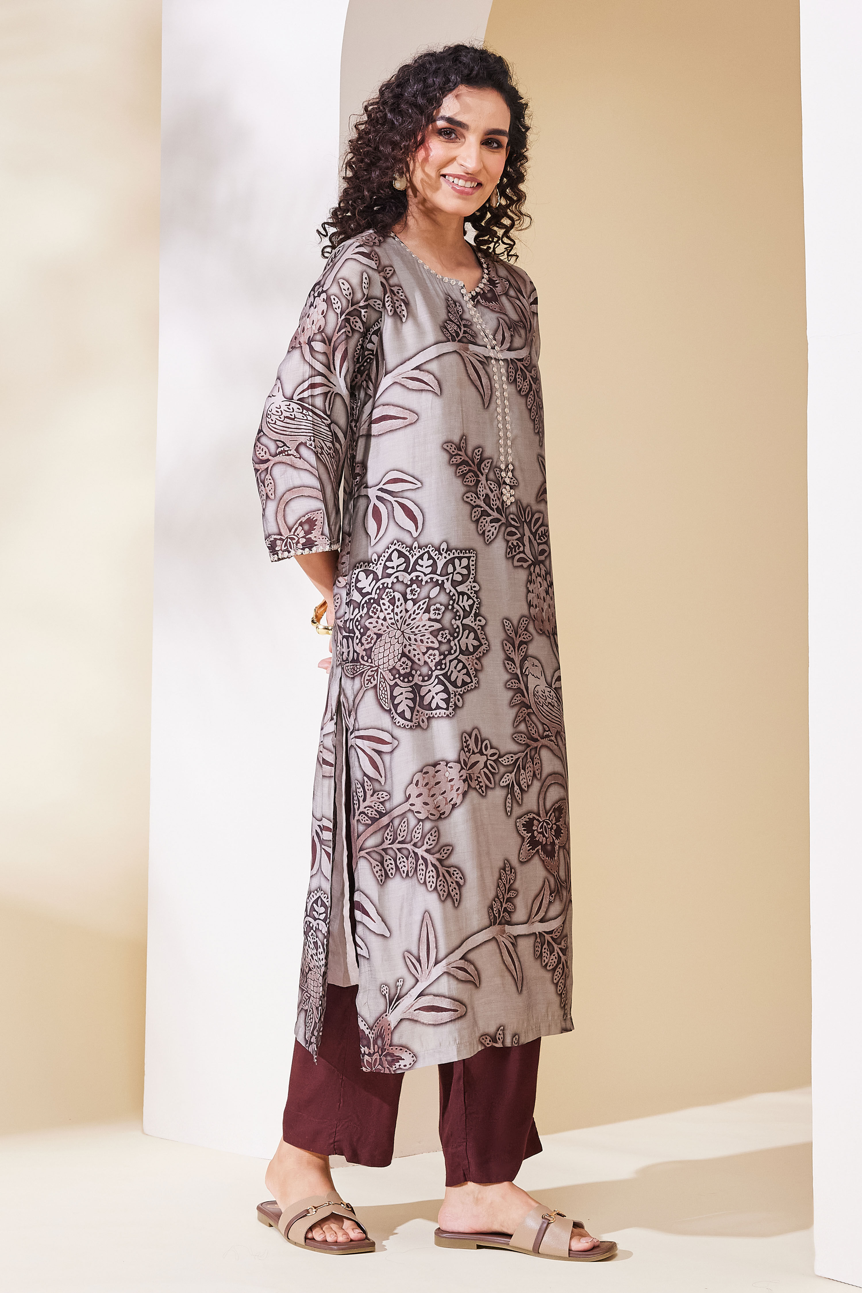 Brown Viscose Blend Straight Kurta Pants Set image number 5