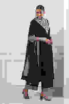 Black Dyed Solid Gathered Straight Suit Set image number 5