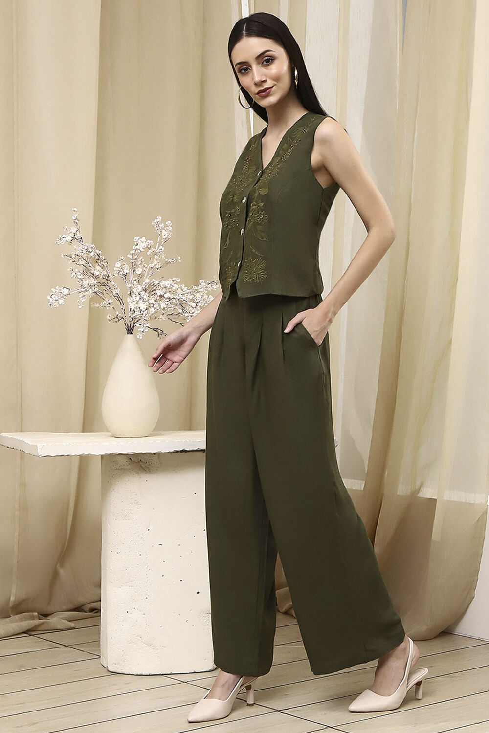 Olive Green Solid Straight Co-ord Set image number 3
