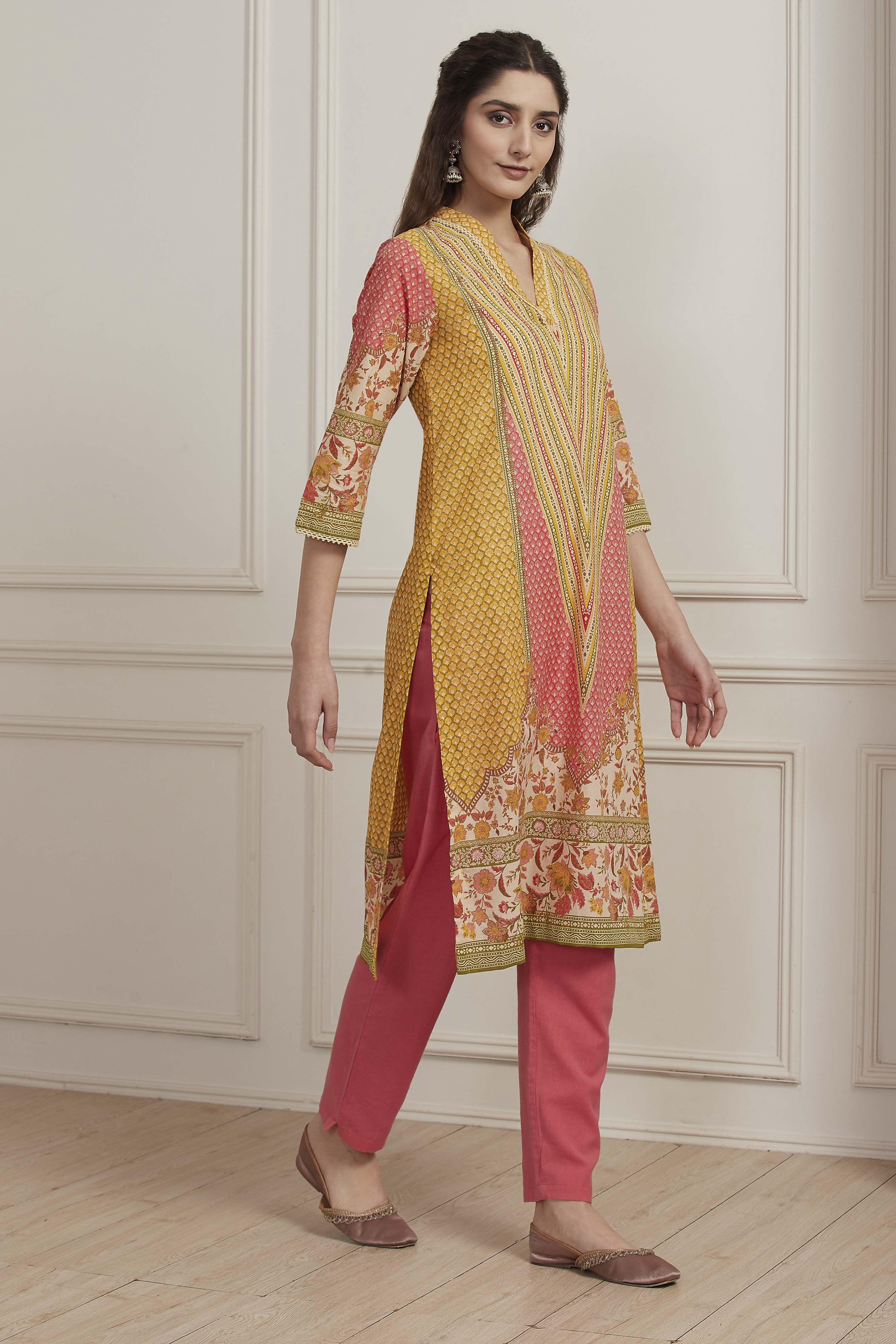 Red Cotton Straight Kurta image number 4