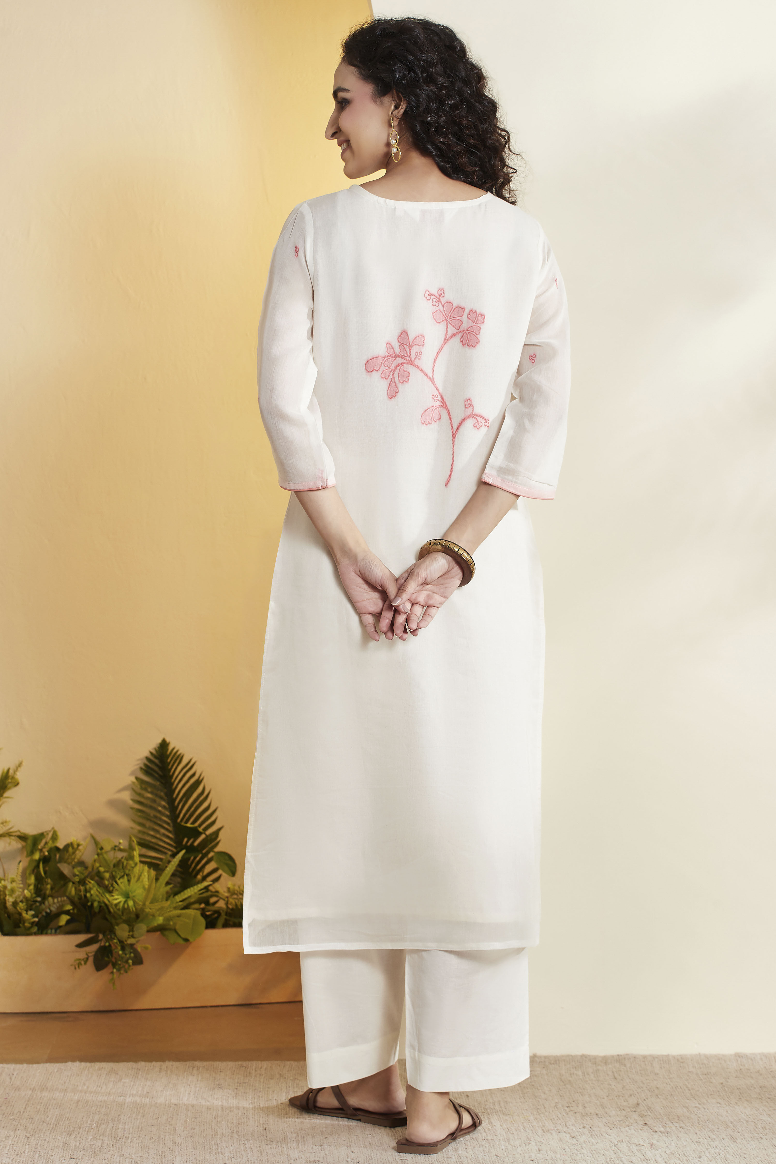 White Viscose Rayon Floral Straight Kurta Set image number 6