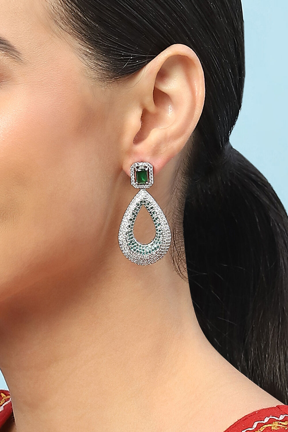 Emerald Green Brass earrings image number 1