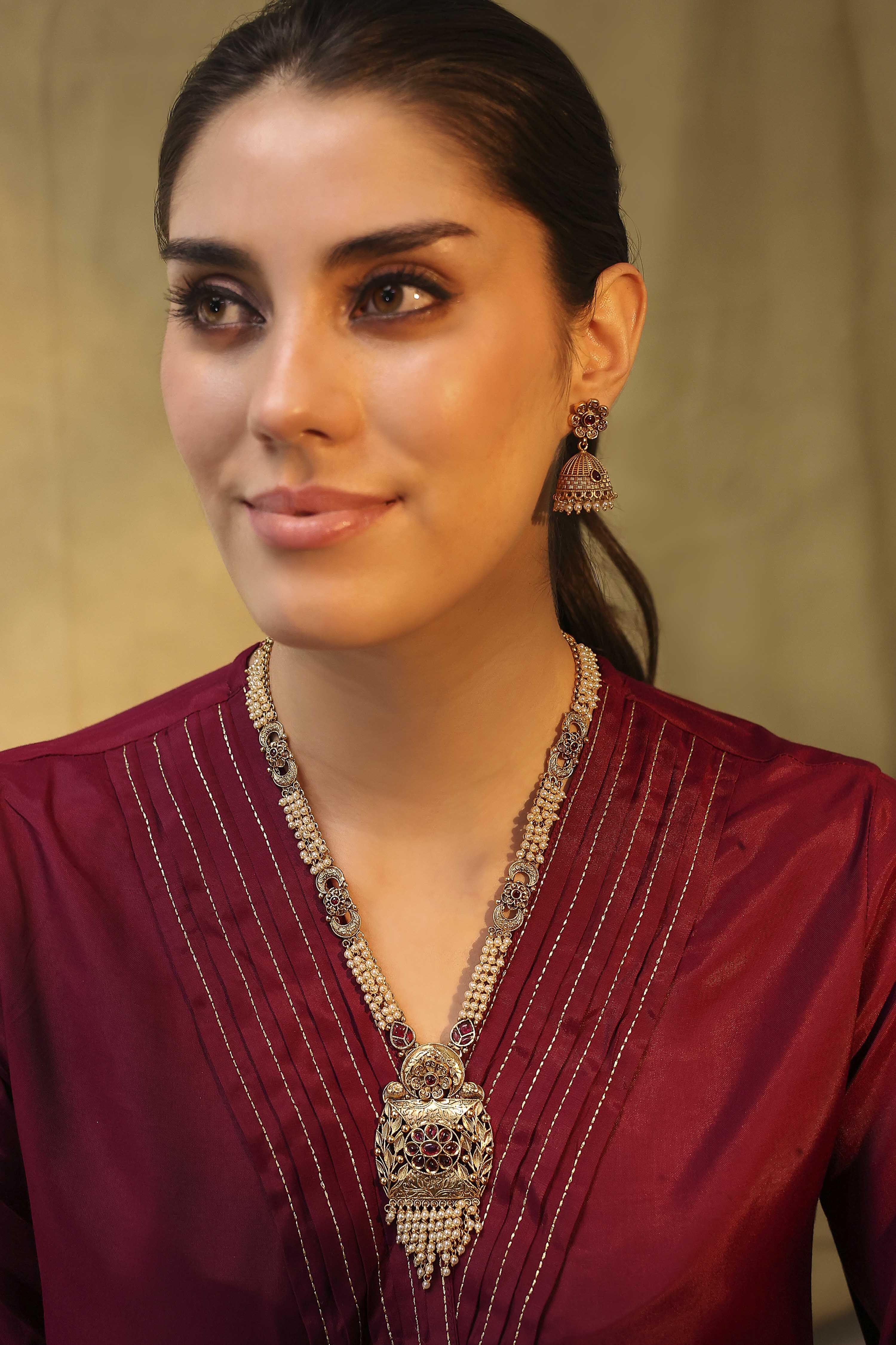 Gold Brass Temple Set image number 3